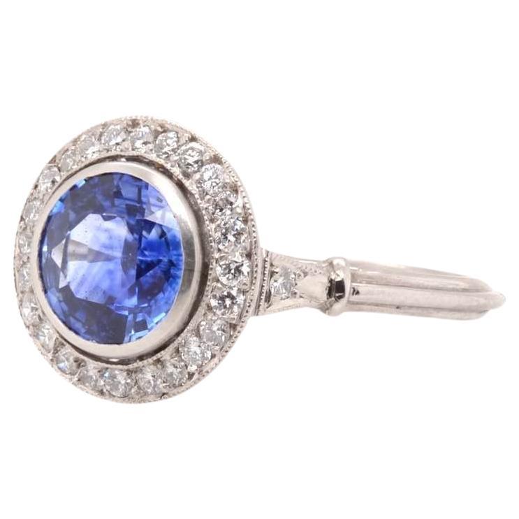  1.86 carats Ceylon sapphire and diamonds ring