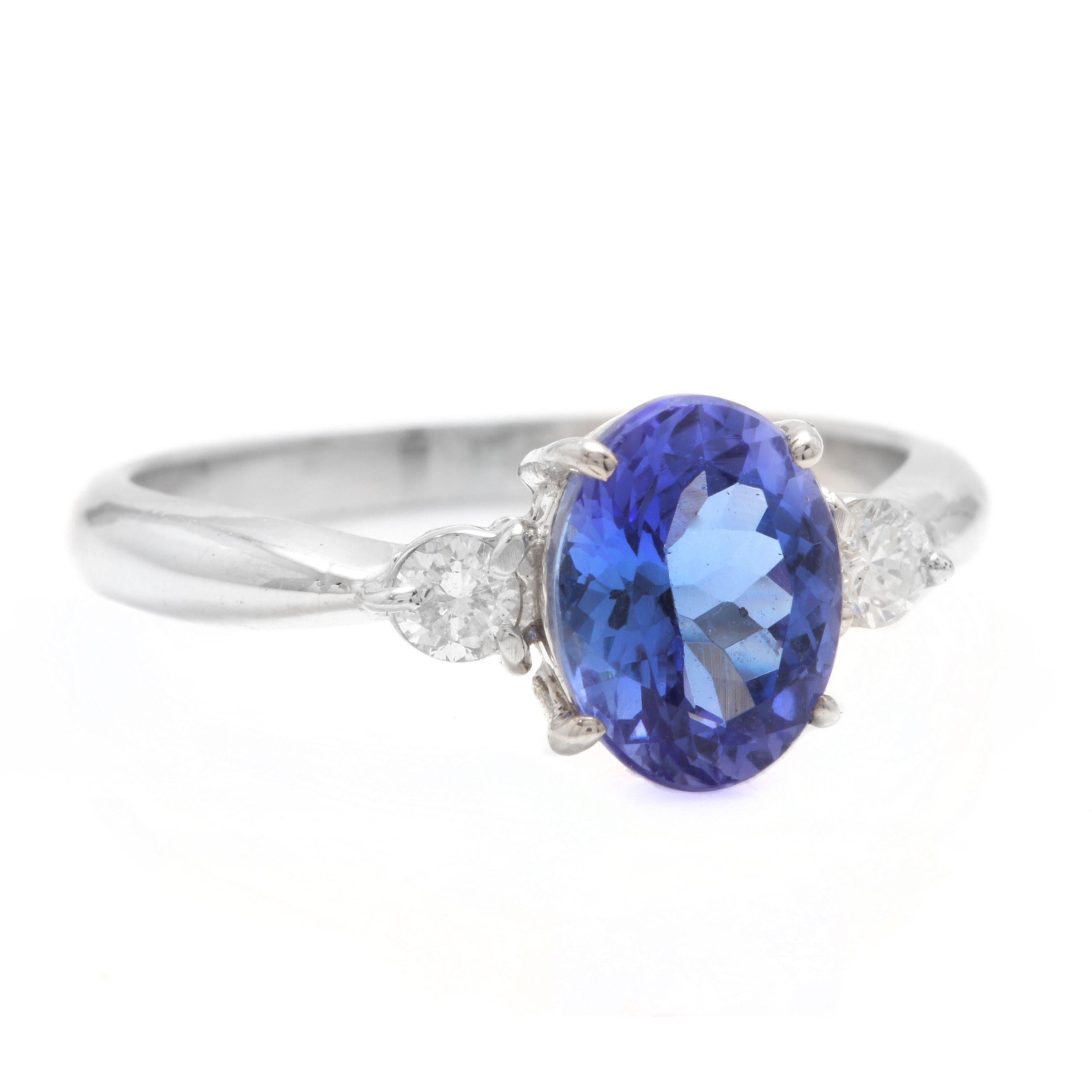 1.bague en or blanc massif 14K avec tanzanite et diamant de 86 carats de très belle qualité naturelle

Le poids total de la tanzanite ovale naturelle est de : Environ 1,70 carats

La tanzanite mesure : 8.00 x 6.00mm

Diamants ronds naturels Poids :