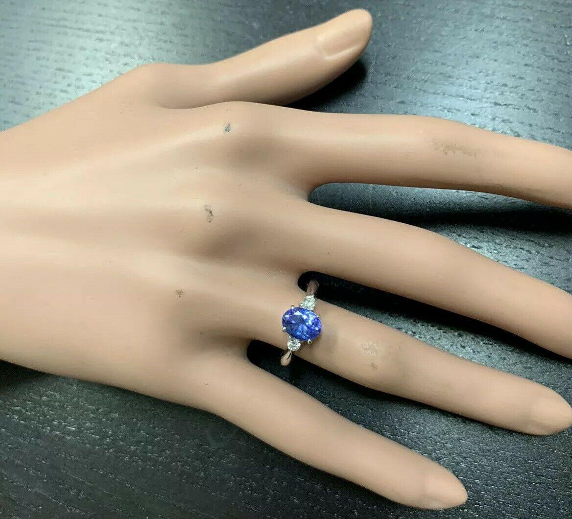 Or blanc massif 14 carats avec tanzanite naturelle de 1,86 carat de très belle apparence et diamants en vente 1