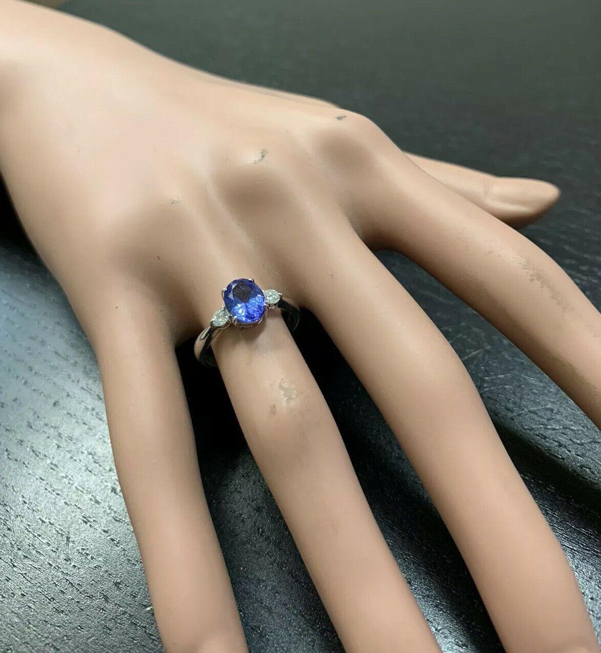 Or blanc massif 14 carats avec tanzanite naturelle de 1,86 carat de très belle apparence et diamants en vente 2