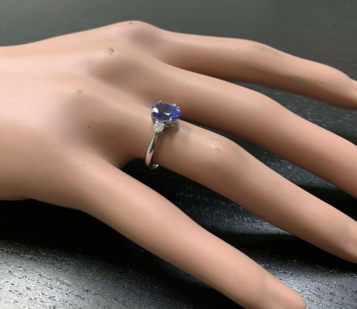 Or blanc massif 14 carats avec tanzanite naturelle de 1,86 carat de très belle apparence et diamants en vente 3