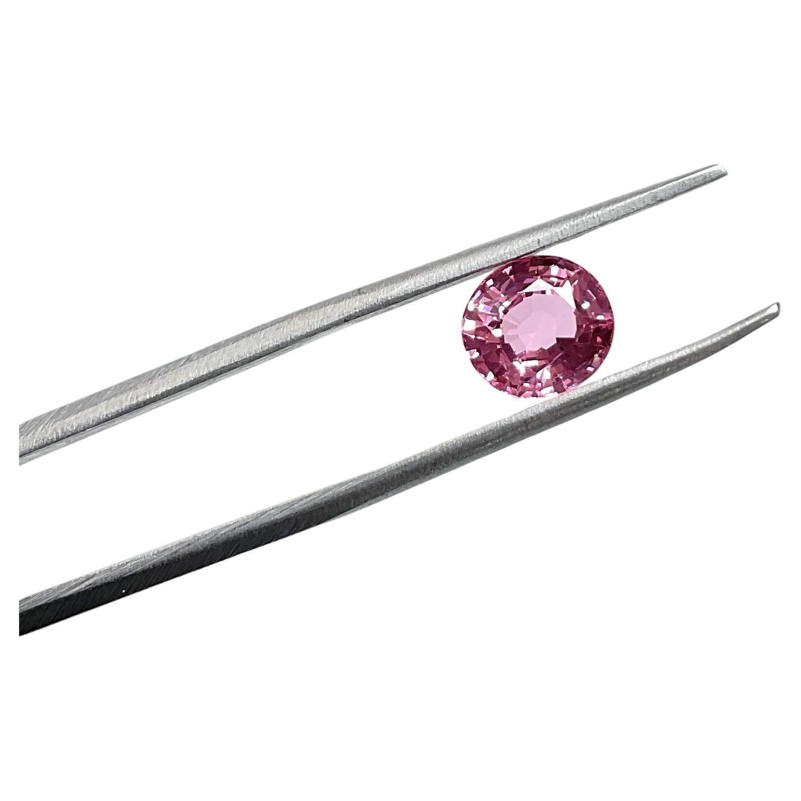 1.86 Carats pinkish burmese spinel cut stone oval natural gemstone top quality   For Sale