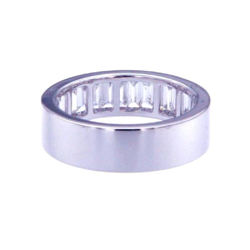 1.86 Ct Diamonds Baguette Cut 18kt White Gold Unisex Wedding Ring For Sale 1