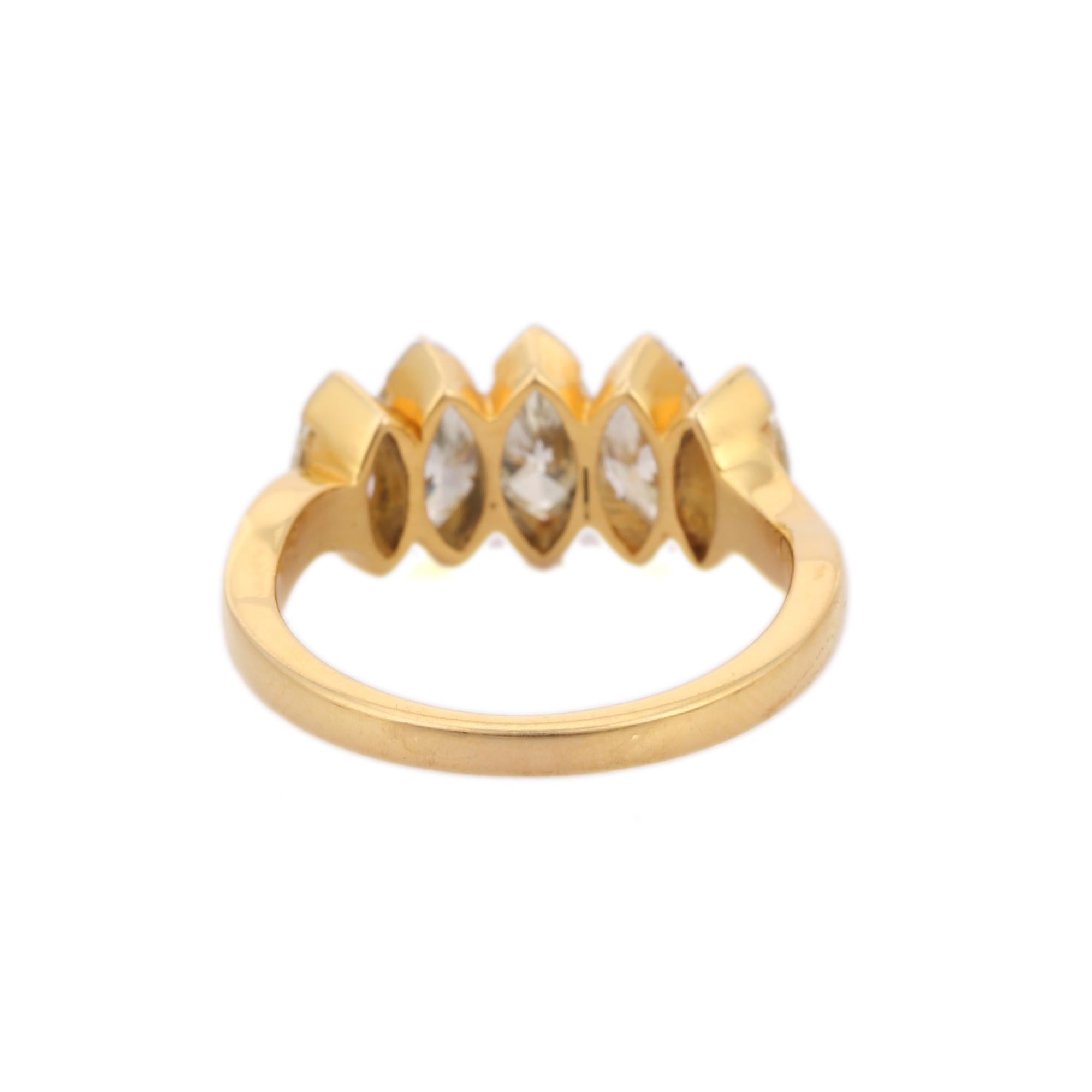 Im Angebot: 1.86 Karat Marquise-Schliff Diamant Halb-Eternity-Verlobungsring aus 18 Karat Gelbgold () 3