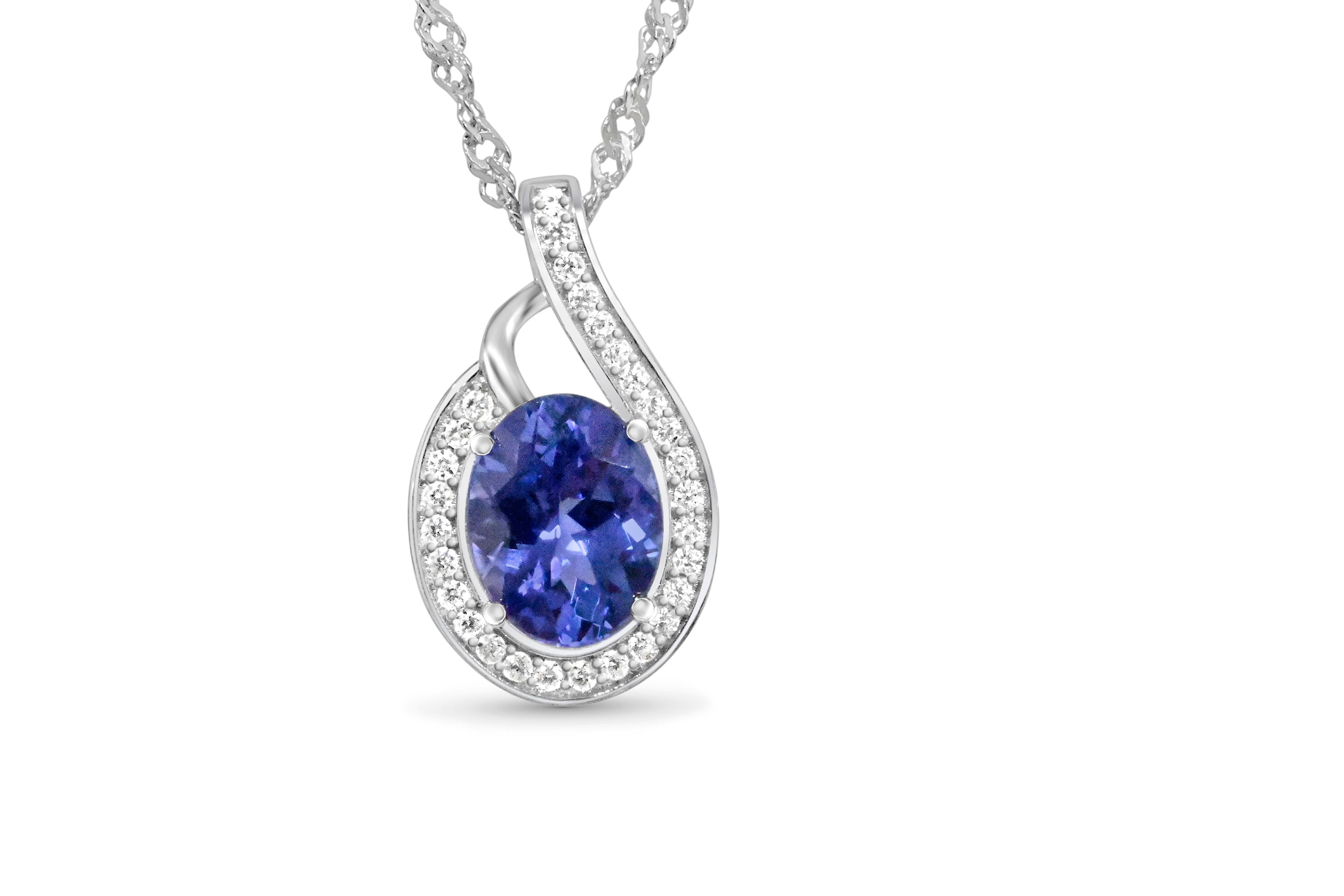 Women's Natural Tanzanite Halo Pendant Necklace 925 Silver Fashion Jewelry (1.86 cts) For Sale