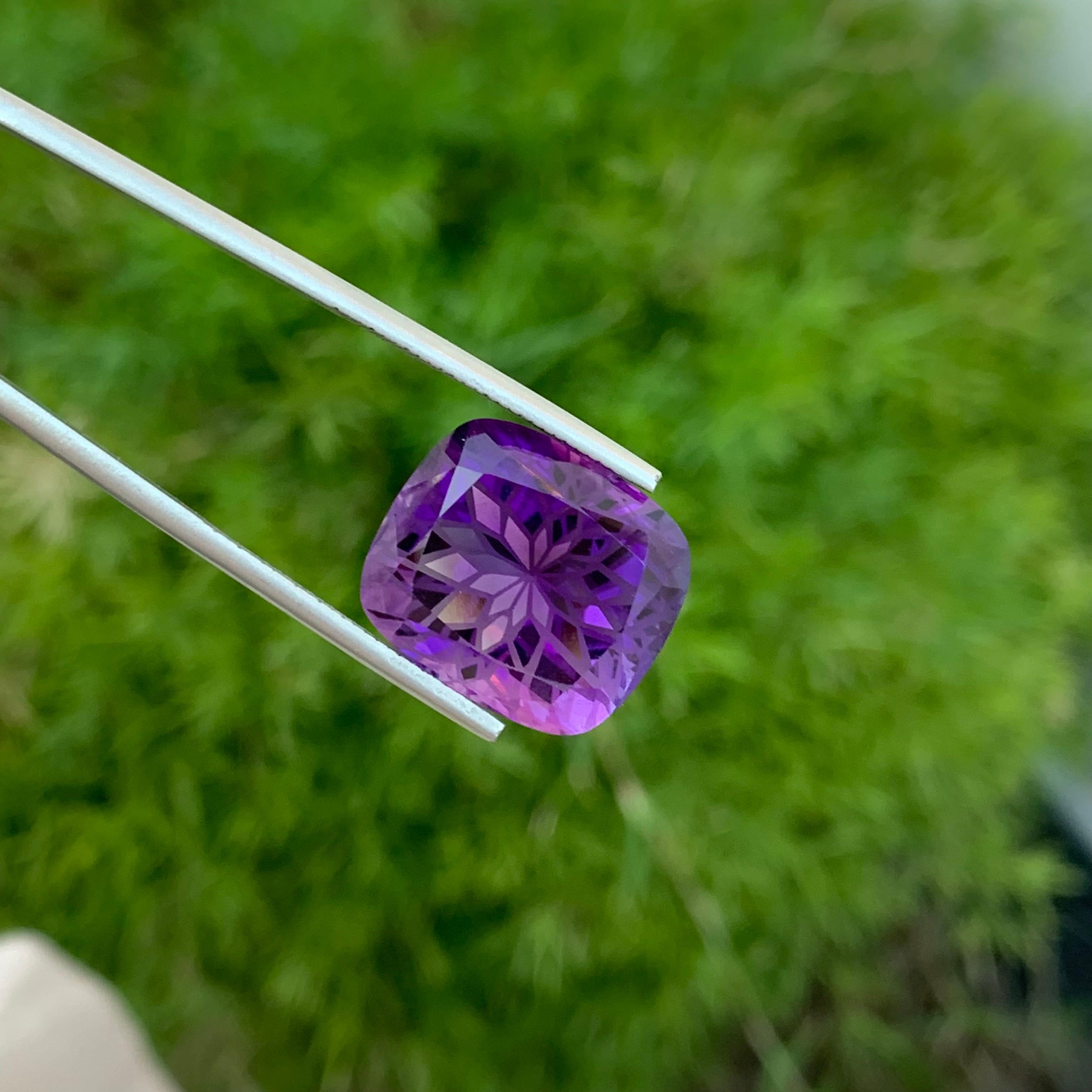 Arts and Crafts 18.60 Carat Natural Loose Purple Amethyst Flower Cut Gem For Necklace  For Sale