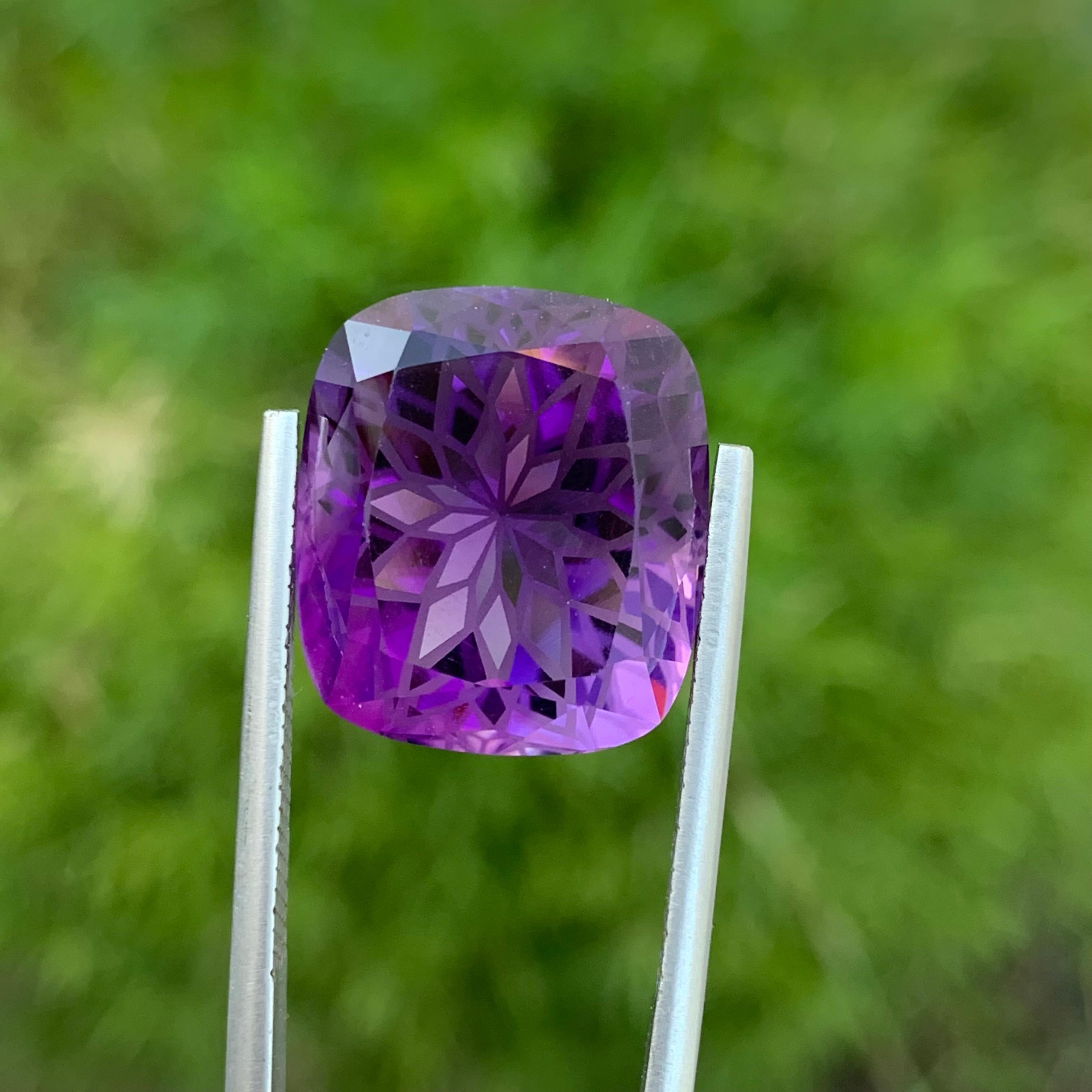 Women's or Men's 18.60 Carat Natural Loose Purple Amethyst Flower Cut Gem For Necklace  For Sale
