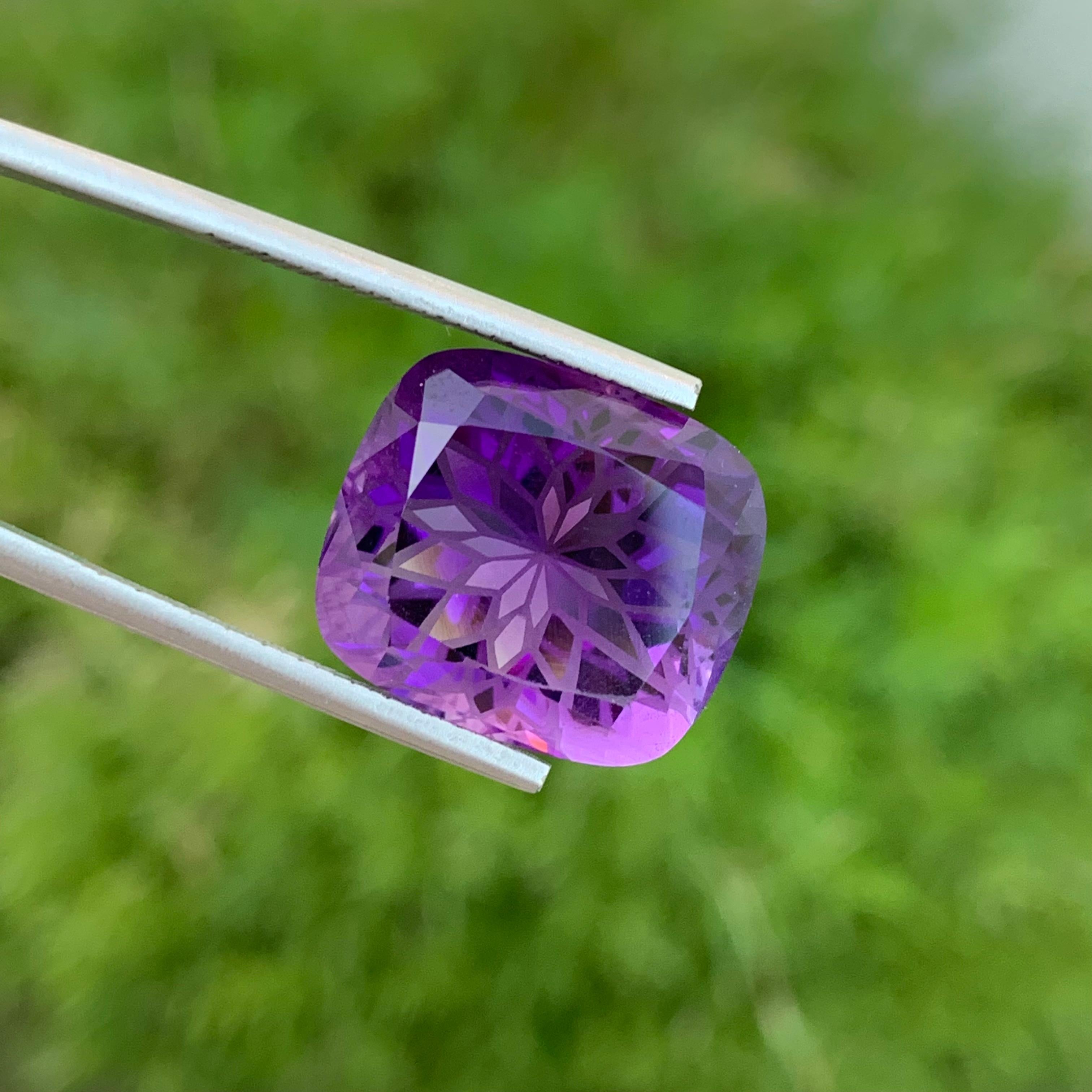 18.60 Carat Natural Loose Purple Amethyst Flower Cut Gem For Necklace  For Sale 2