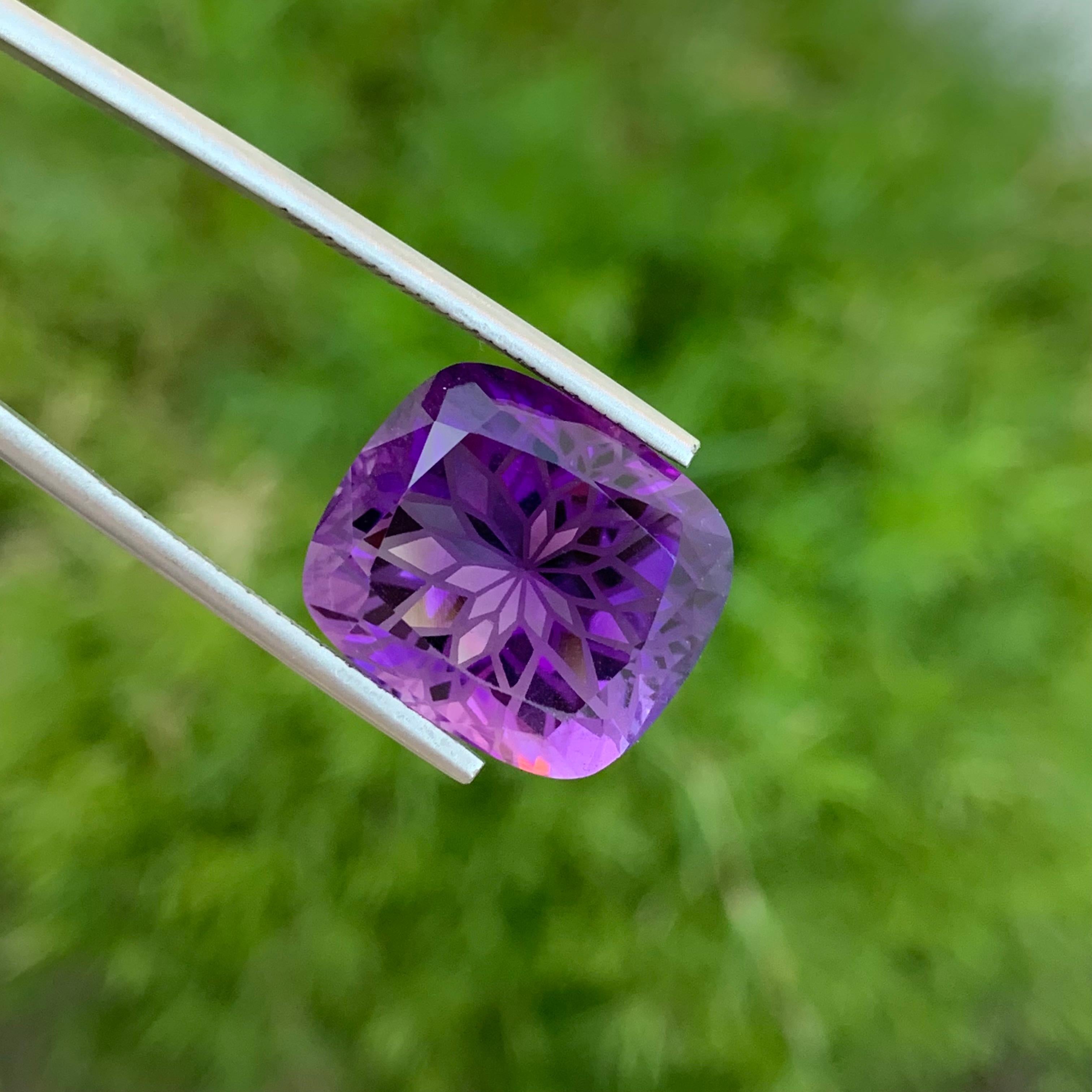 18.60 Carat Natural Loose Purple Amethyst Flower Cut Gem For Necklace  For Sale 3