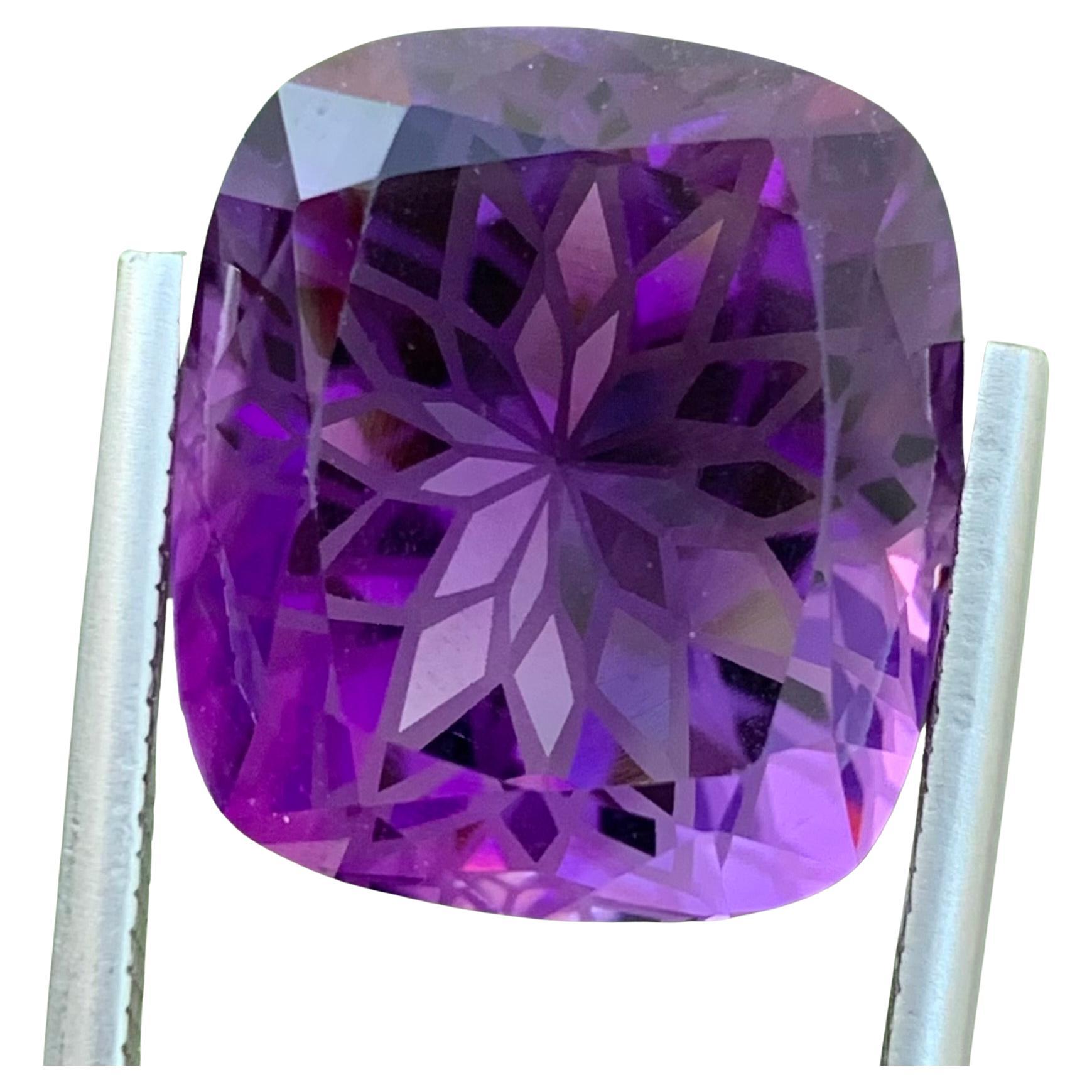 18.60 Carat Natural Loose Purple Amethyst Flower Cut Gem For Necklace  For Sale