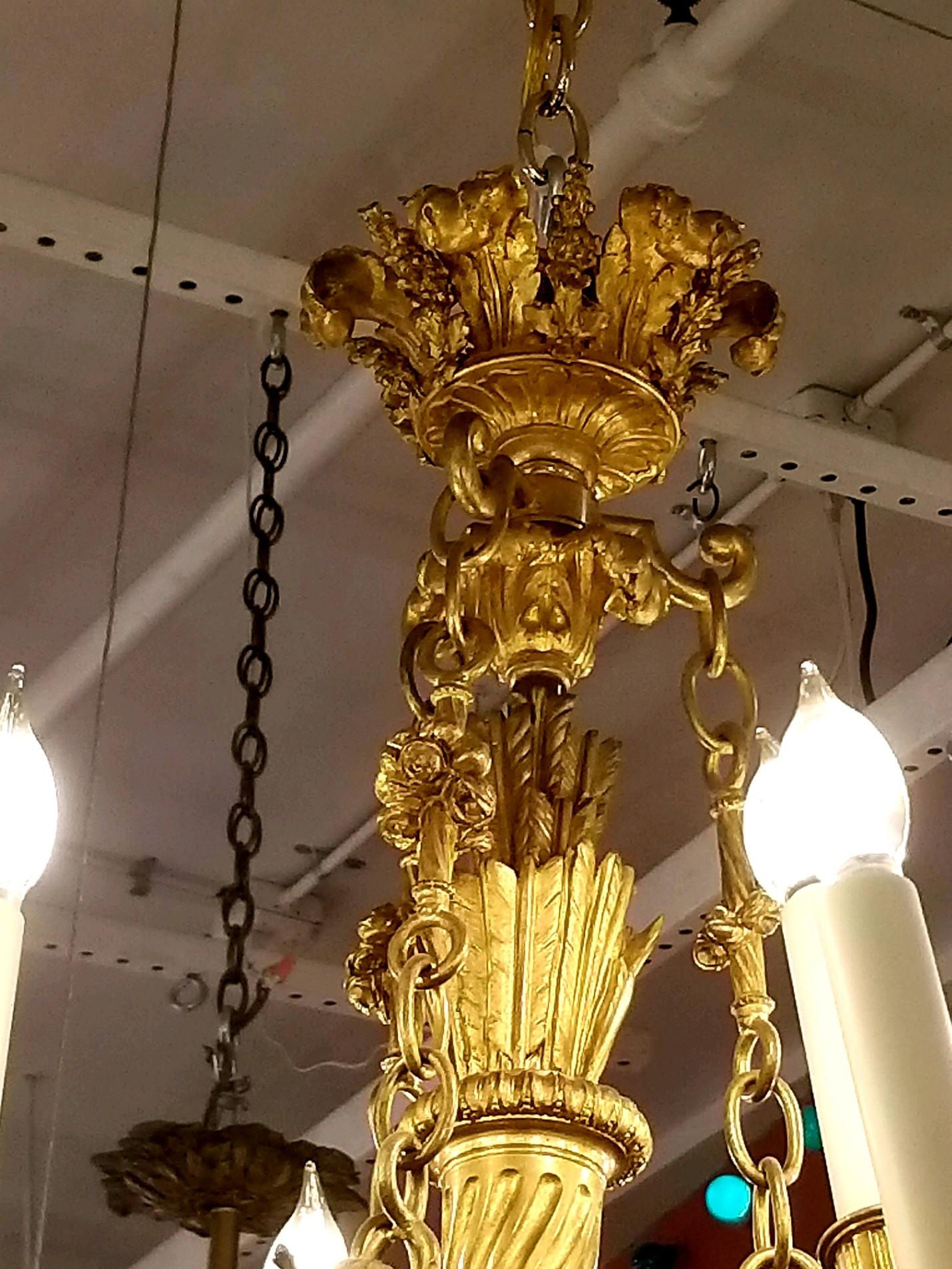 1860 Detailed French Louis XV Style 16-Arm Gilded Bronze Chandelier 3