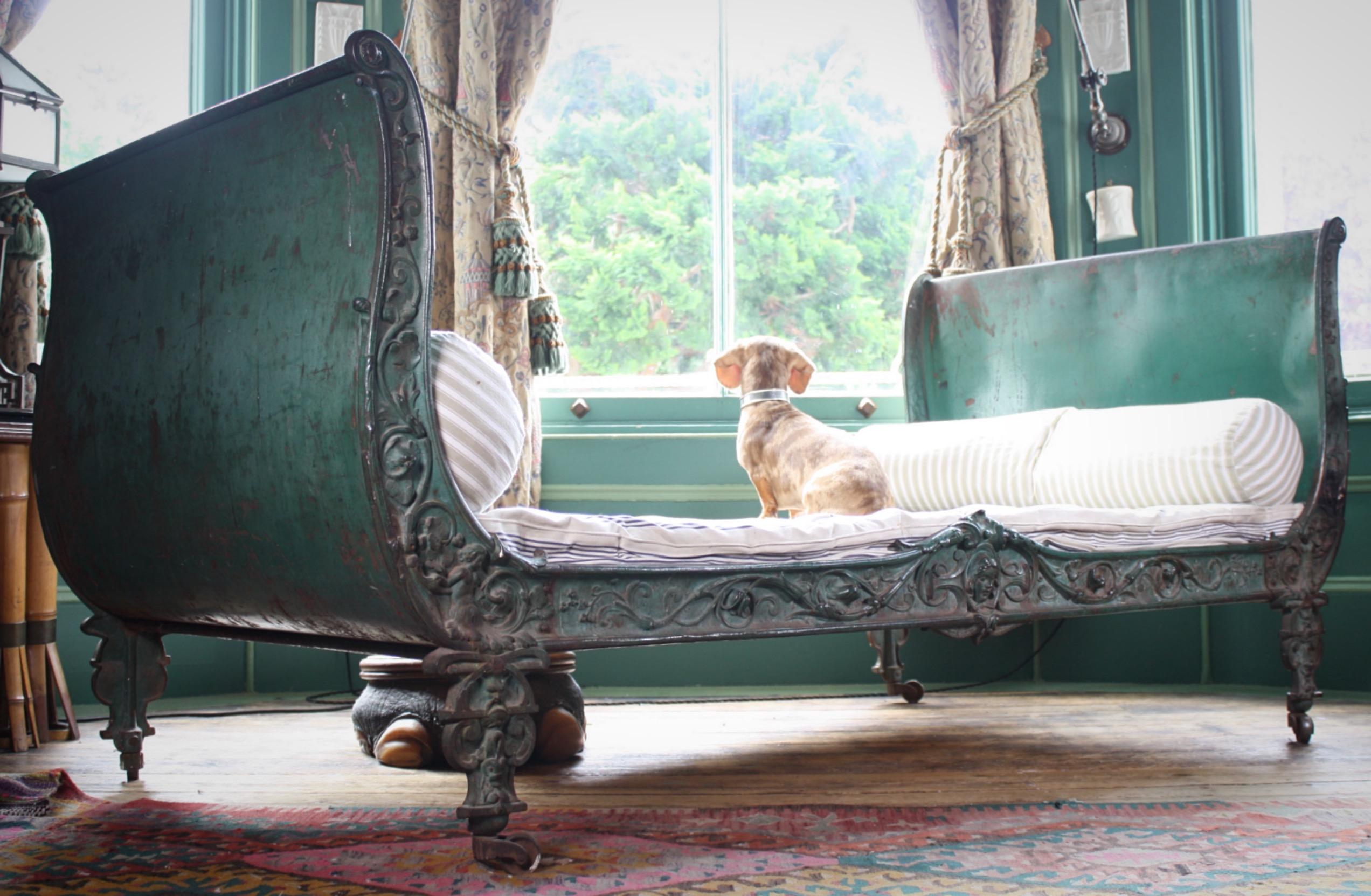 1860 Green Napoleon lll Cast Iron Daybed Rococo Style 7