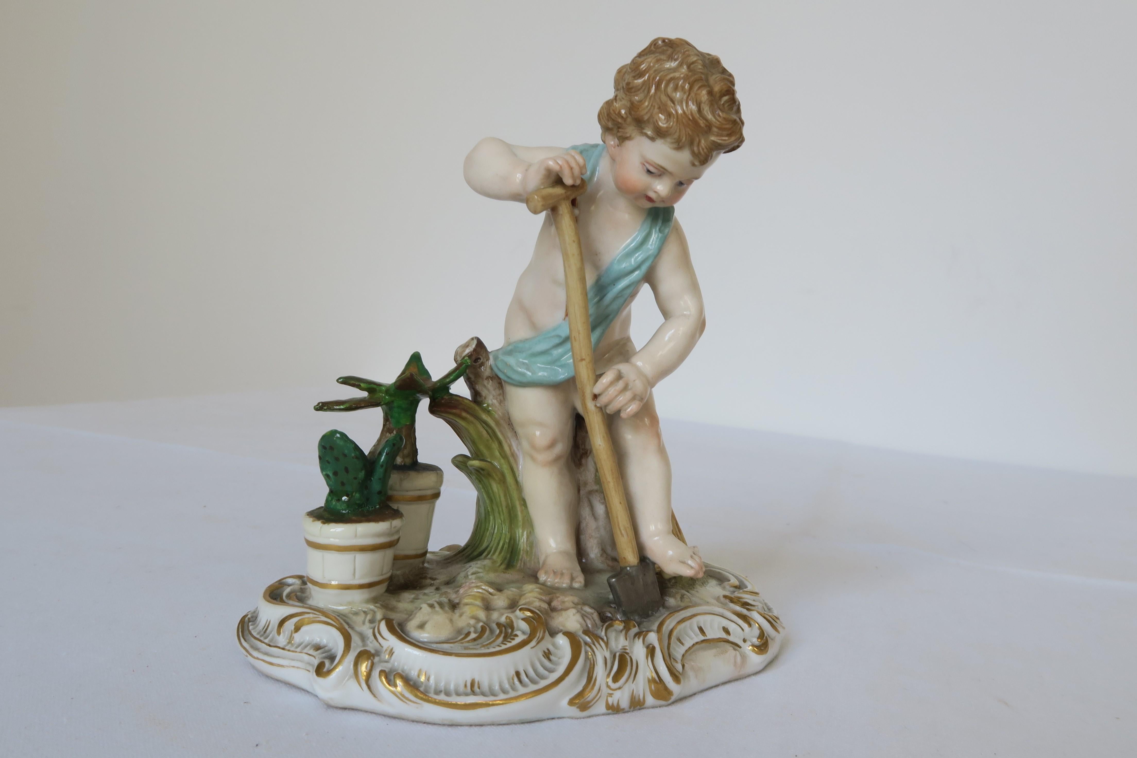 1860 Meissen Porcelain Figurine Gardener For Sale 1