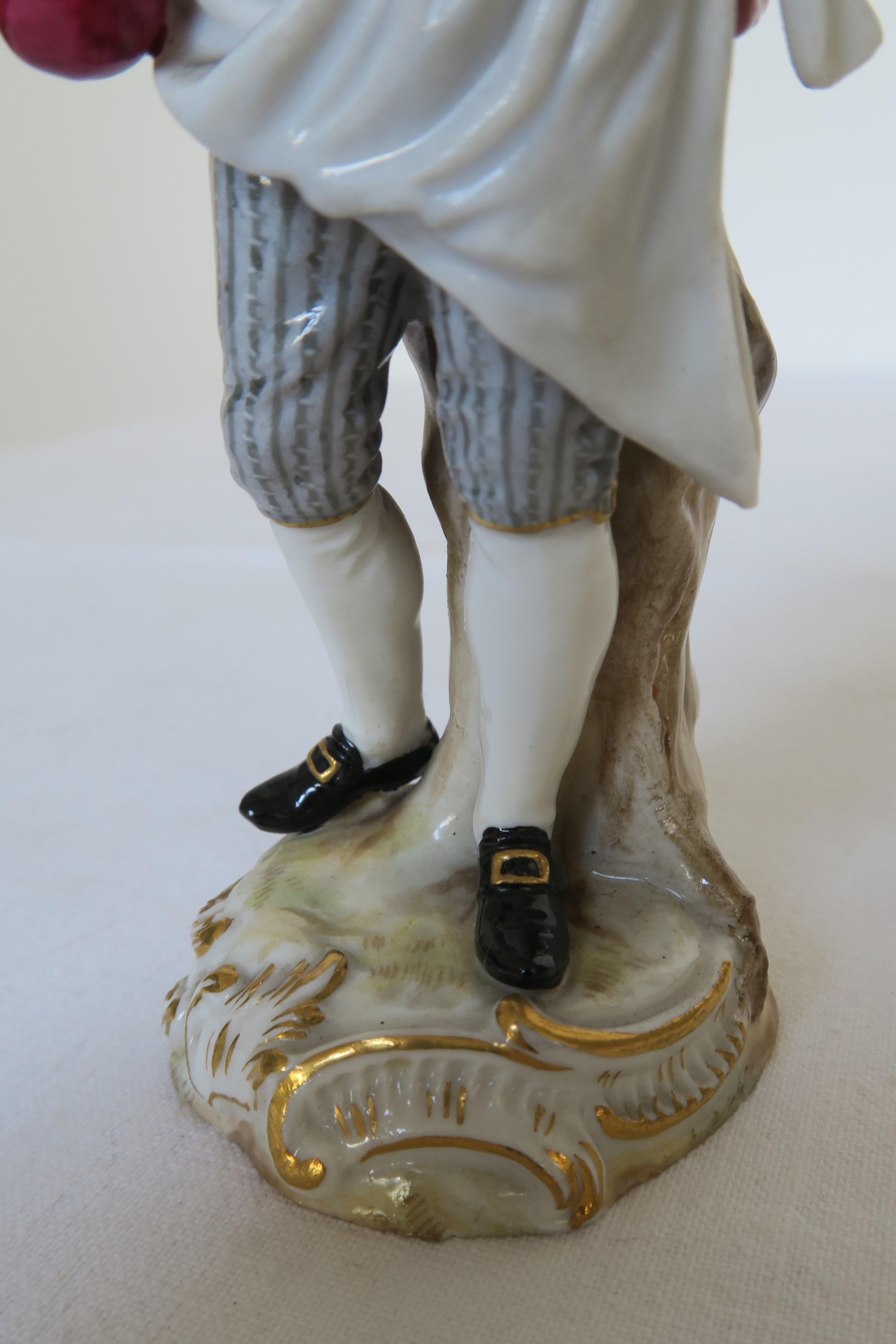 1860 Meissen Porcelain Figurine Waiter In Excellent Condition For Sale In Vienna, AT
