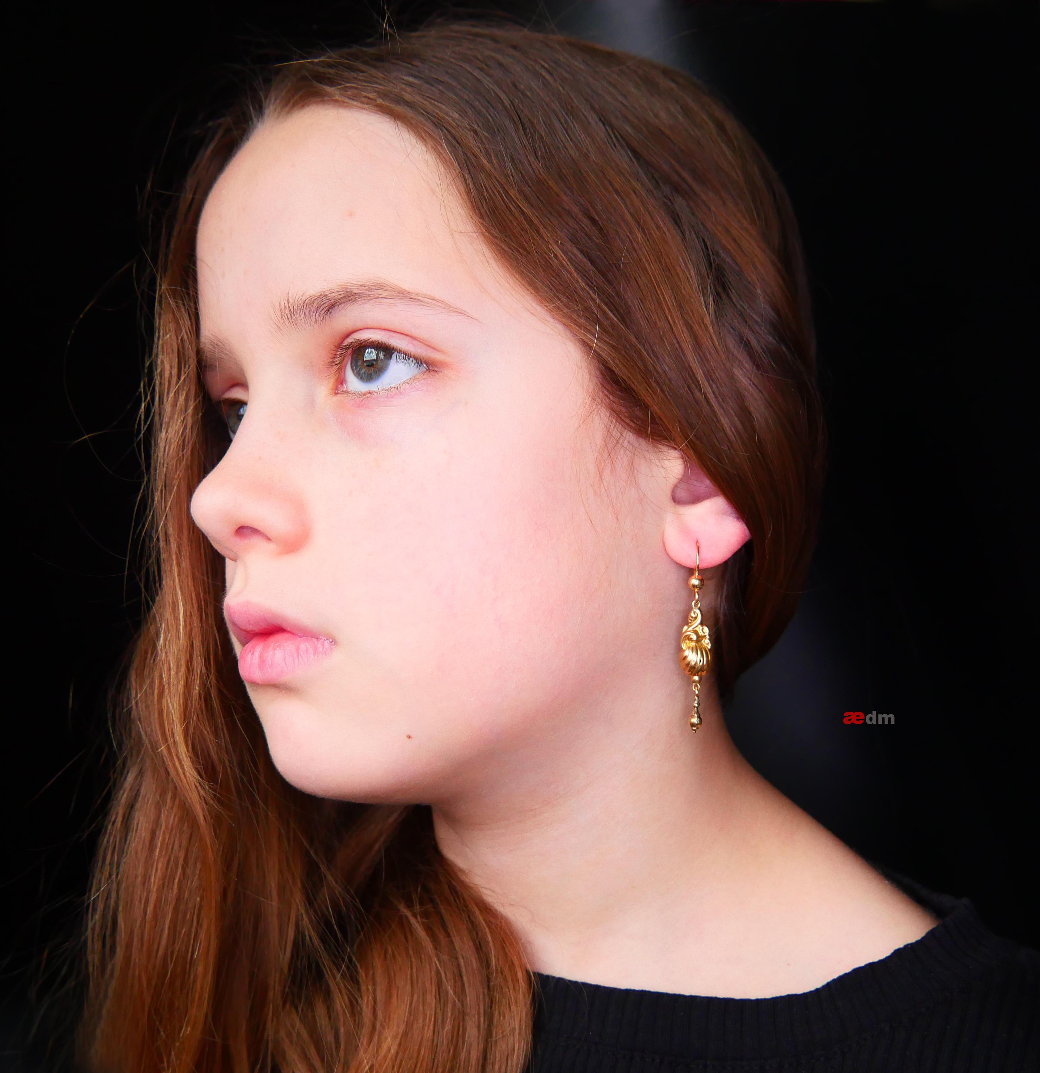 Women's 1860 Nordic Earrings solid 18K Gold /2.5gr For Sale