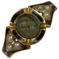 1860 Victorian 18ct Gold Enamel Pearl & Hair Mourning Signet Ring with Engraving