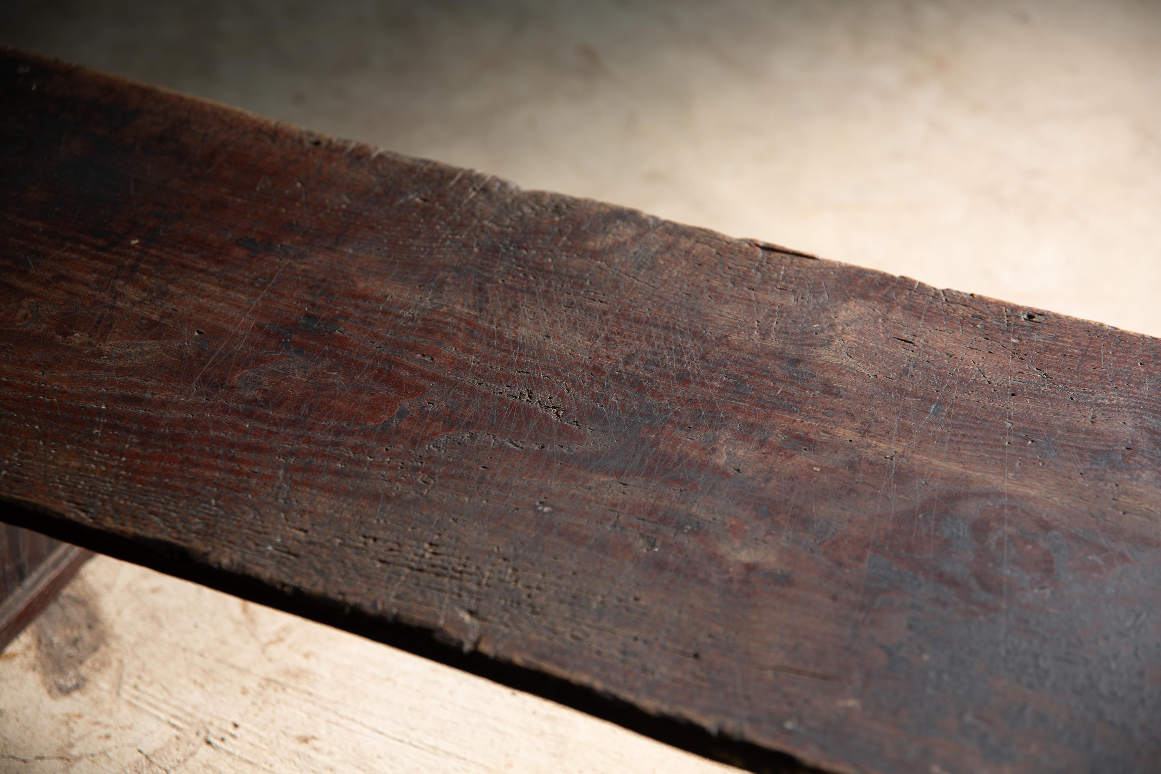 1800s - 1860s Edo Japanese antique chestnut low coffee table wabi sabi primitive en vente 7