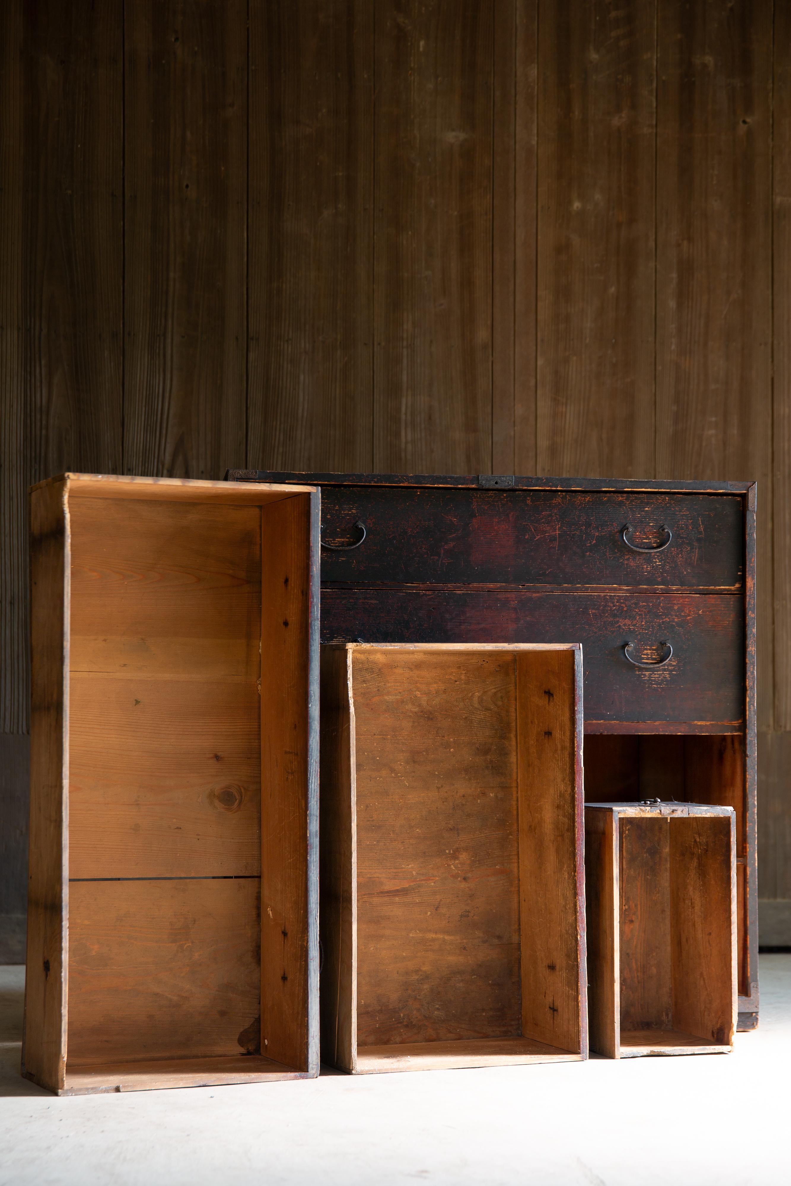 1860s-80s Japanese antique mid size Urushi Tansu chest of drawers, wabi sabi For Sale 5
