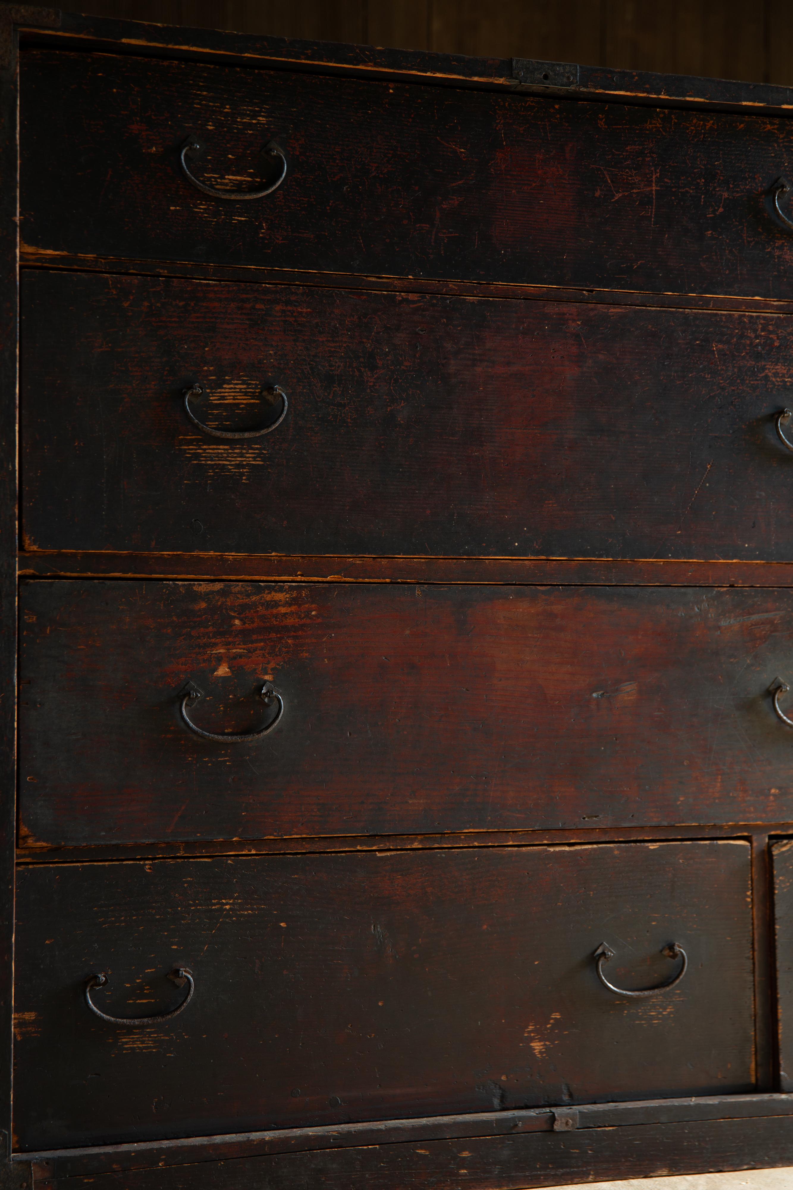 1860s-80s Japanese antique mid size Urushi Tansu chest of drawers, wabi sabi For Sale 6