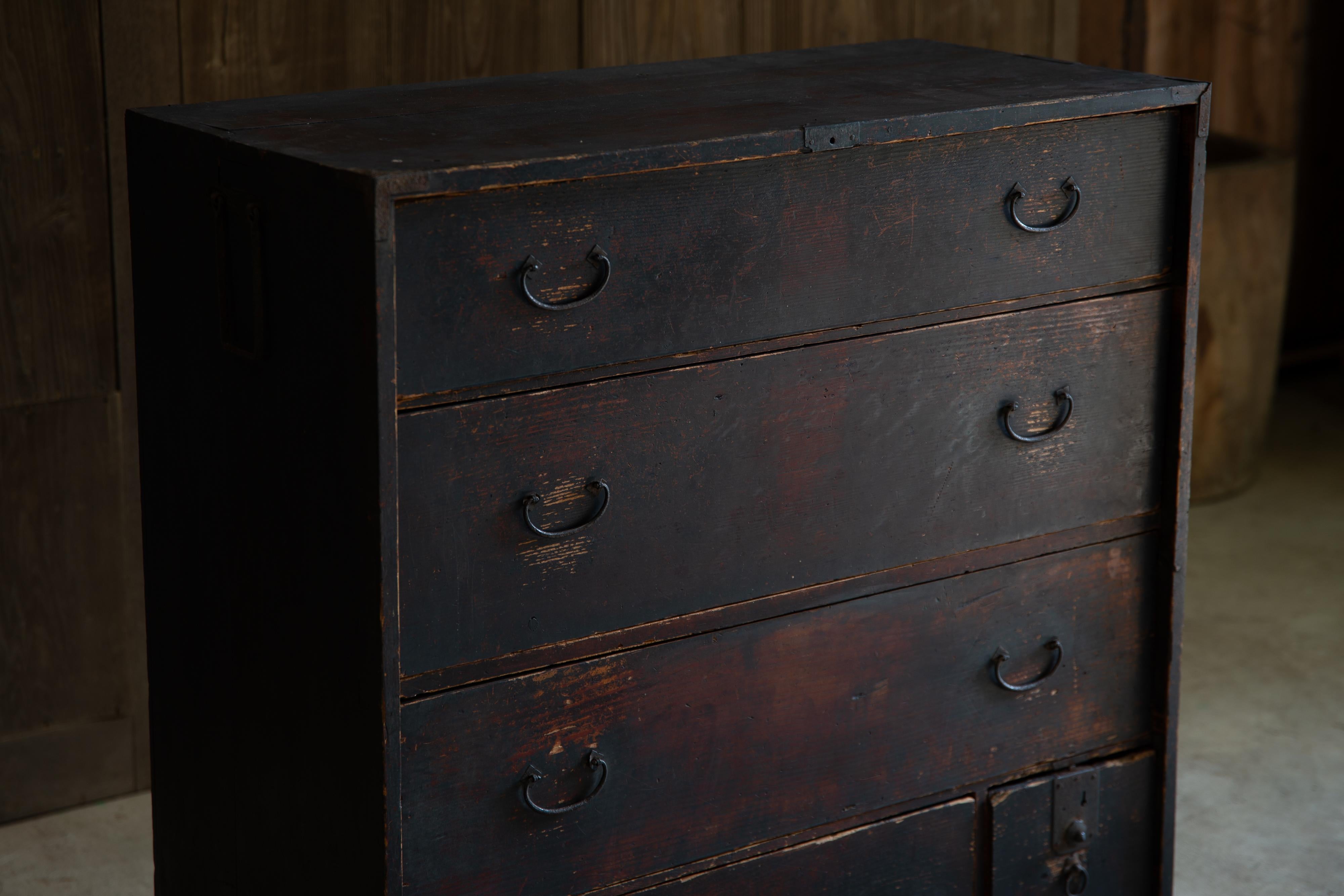 1860s-80s Japanese antique mid size Urushi Tansu chest of drawers, wabi sabi For Sale 12