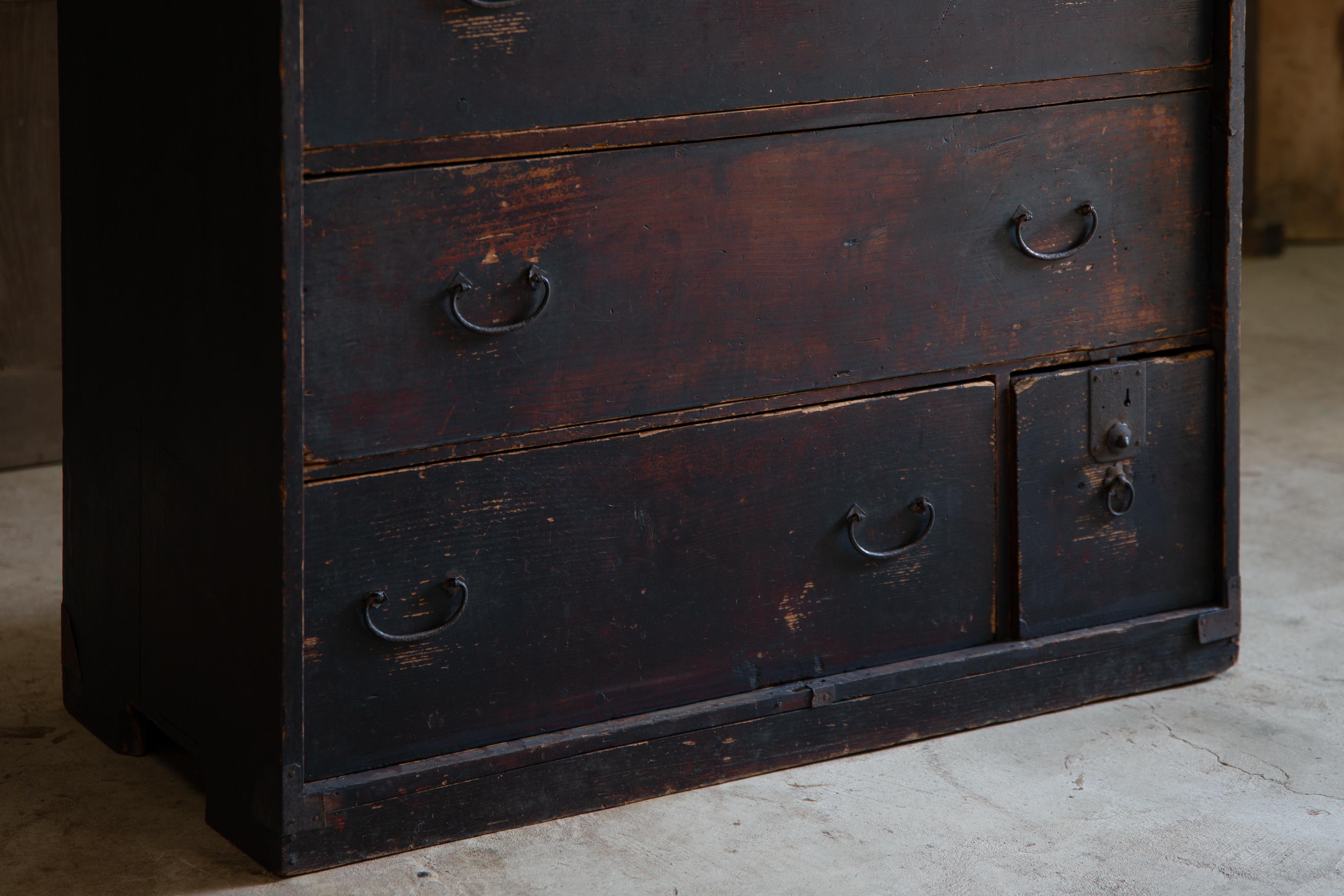 1860s-80s Japanese antique mid size Urushi Tansu chest of drawers, wabi sabi For Sale 13