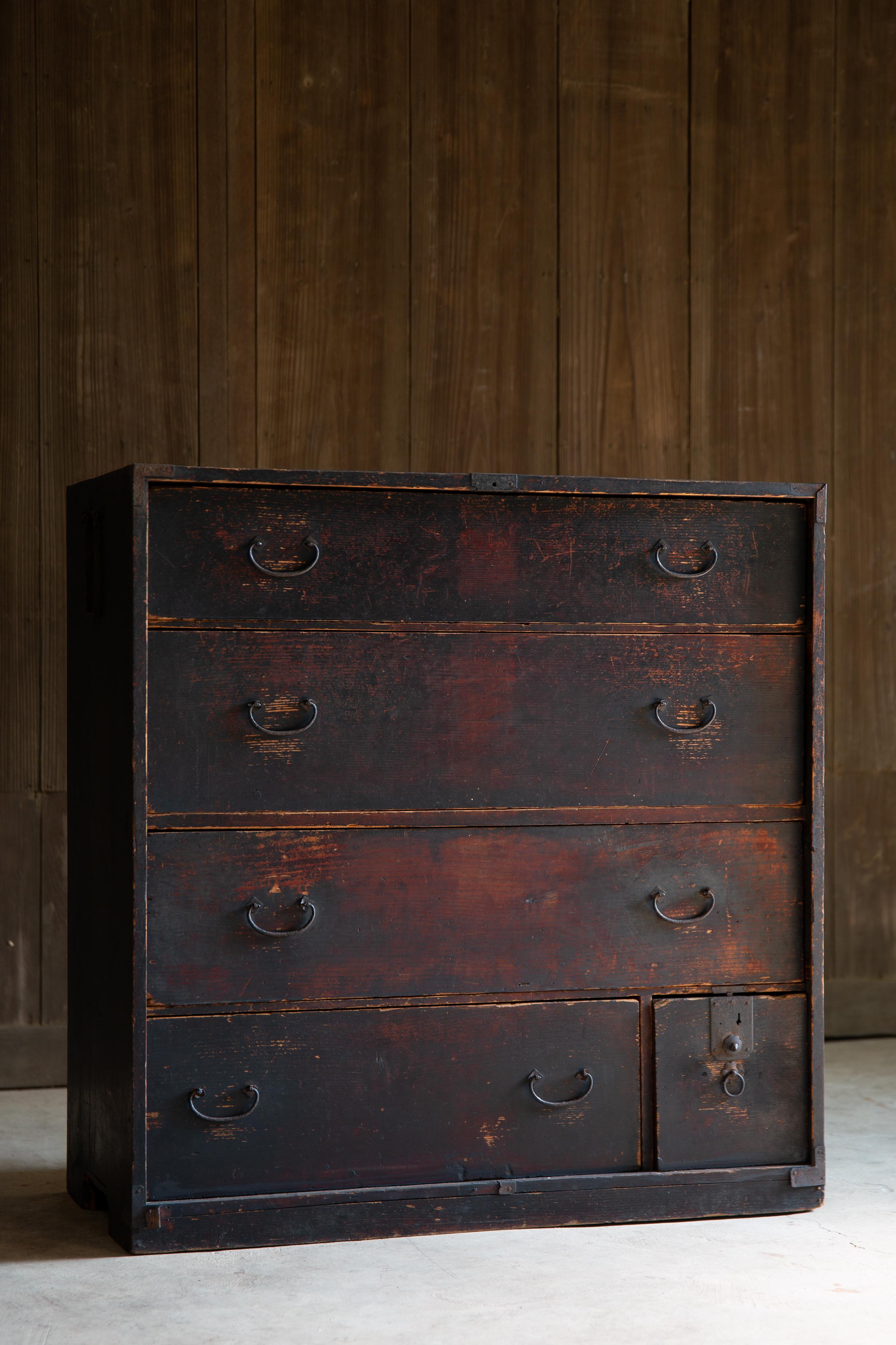 Lacquered 1860s-80s Japanese antique mid size Urushi Tansu chest of drawers, wabi sabi For Sale