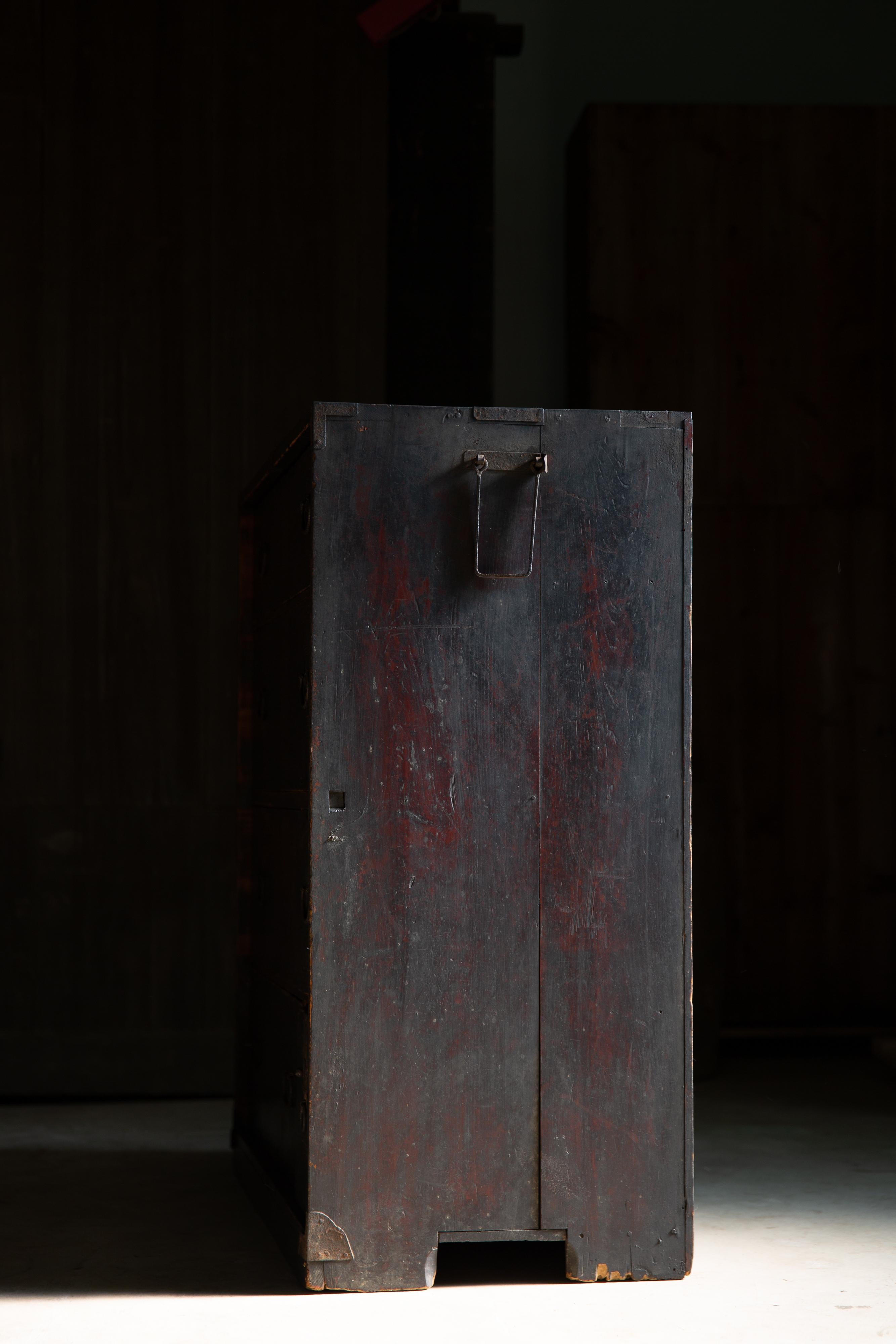 1860s-80s Japanese antique mid size Urushi Tansu chest of drawers, wabi sabi For Sale 1