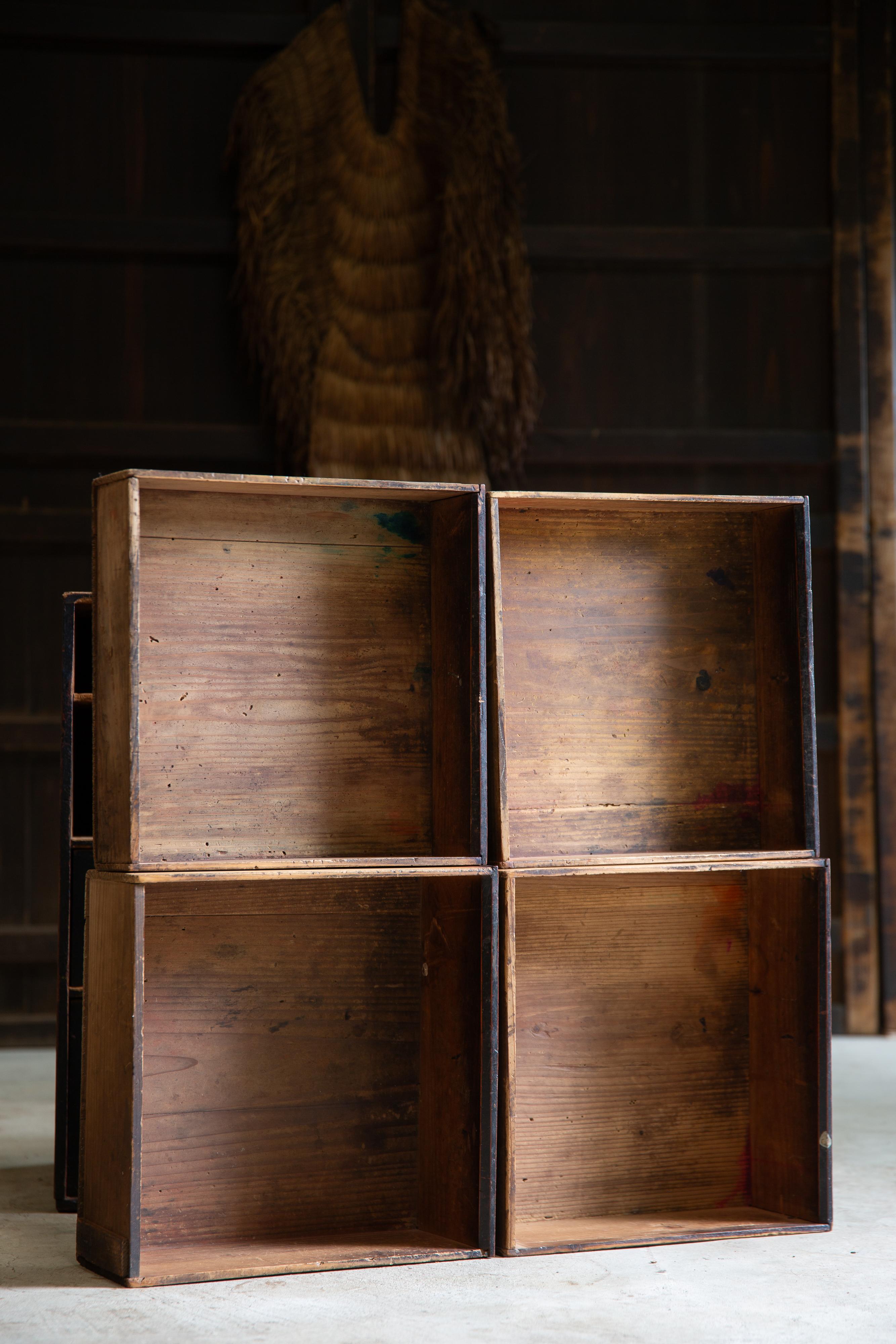 1860s-80s Cómoda japonesa antigua wabi sabi Urushi negro medio Tansu en venta 8