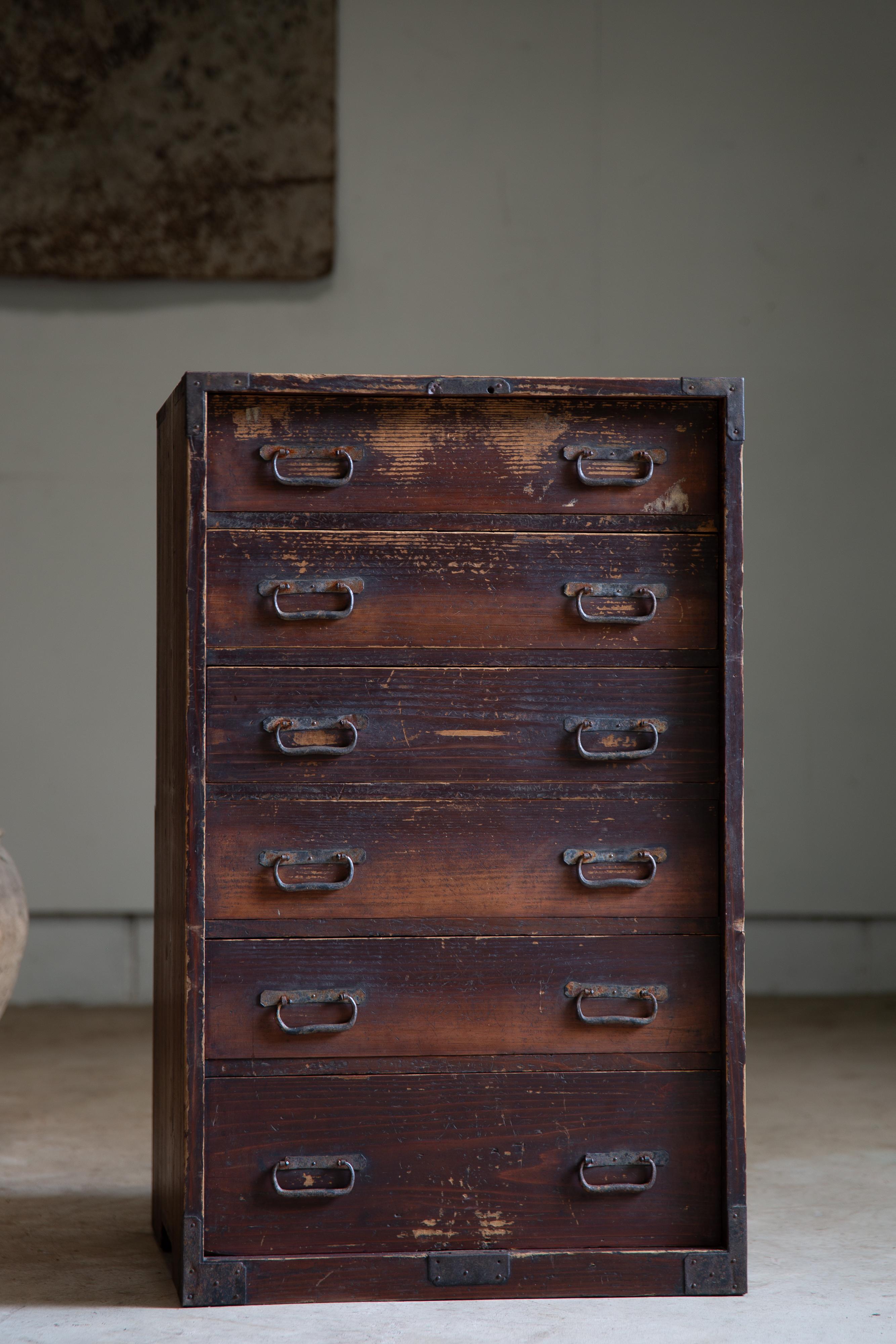 19th Century 1860s-1910s Meiji Japanese antique wabi sabi Urushi mid Tansu chest of drawers For Sale