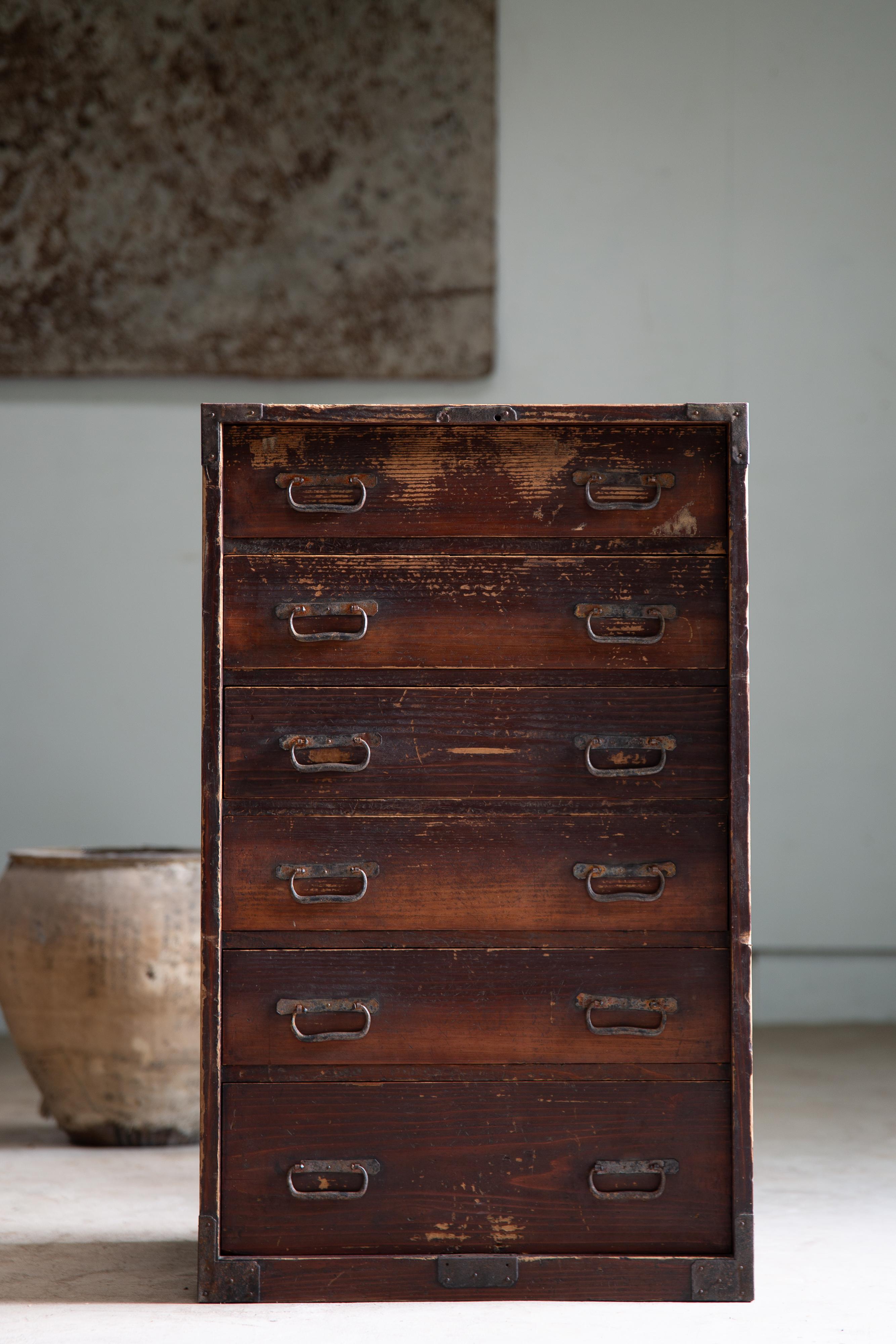 Wood 1860s-1910s Meiji Japanese antique wabi sabi Urushi mid Tansu chest of drawers For Sale