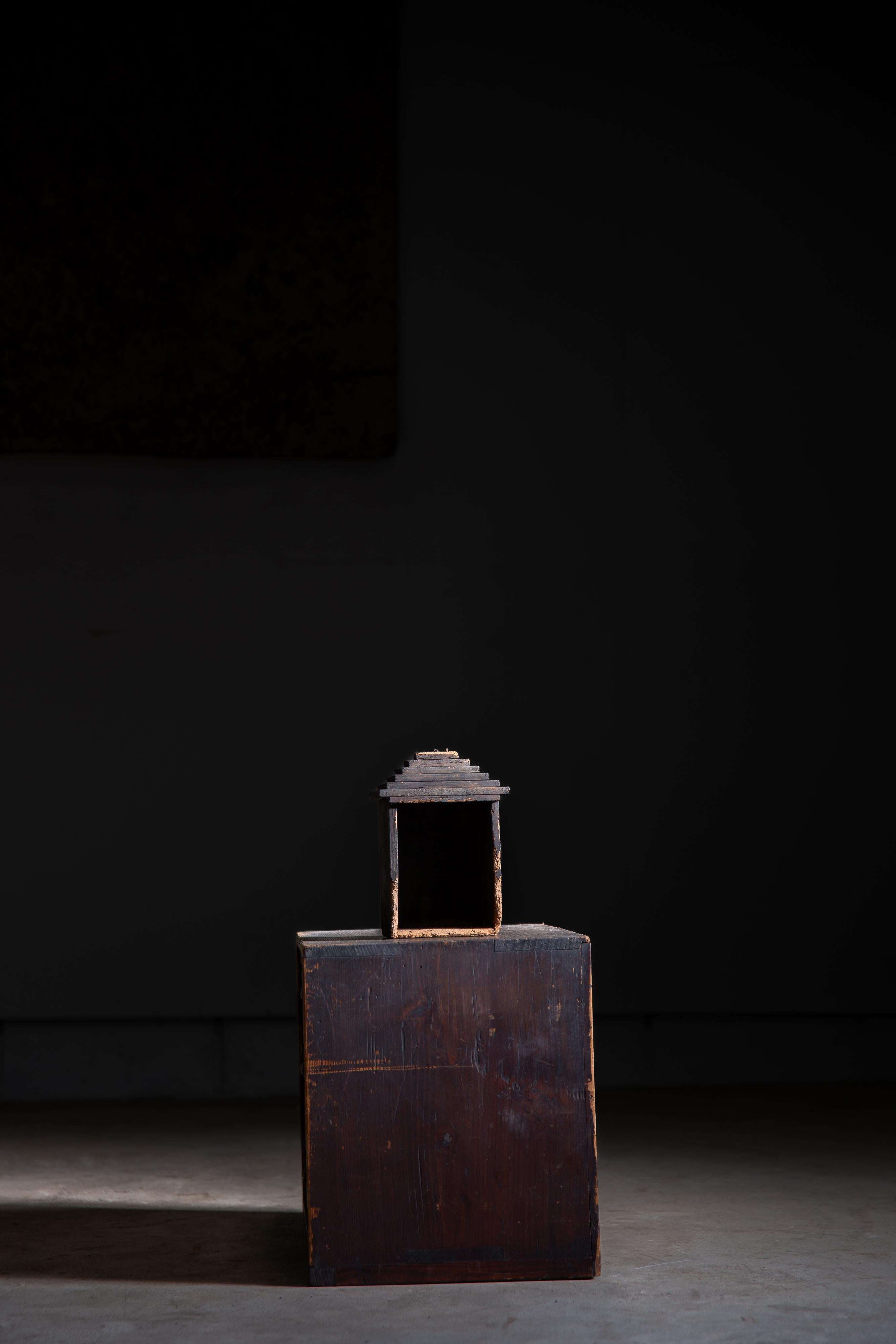 Cassettiera giapponese antica wabi sabi Urushi mid Tansu degli anni 1860-80 in vendita 5