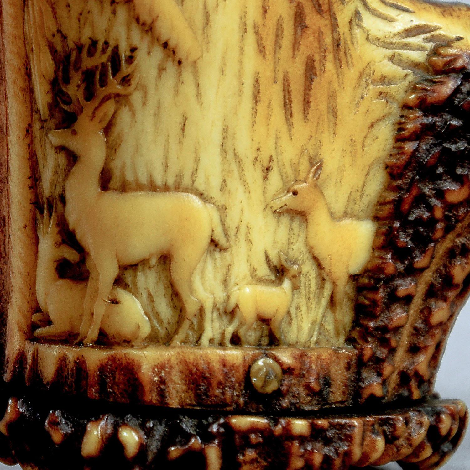 1860er geschnitzte Horn-Jagdpfeife im Stil von Lebrecht Wilhelm Schulz (Geschnitzt) im Angebot
