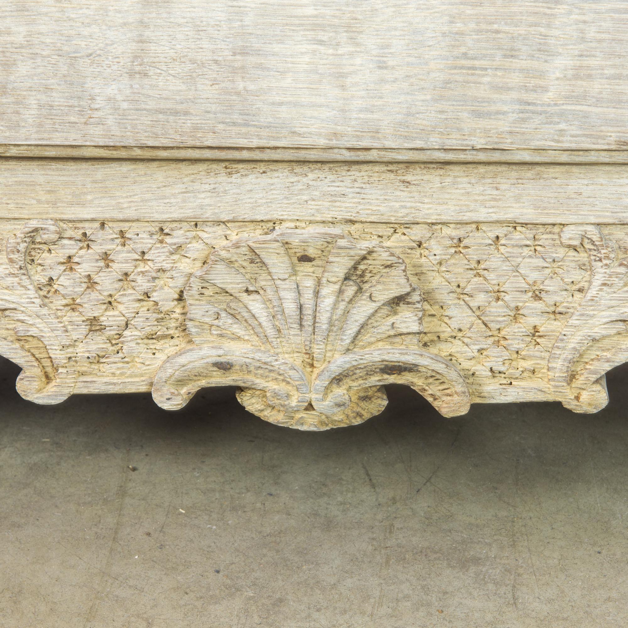 1860s French Bleached Oak Chest of Drawers 3