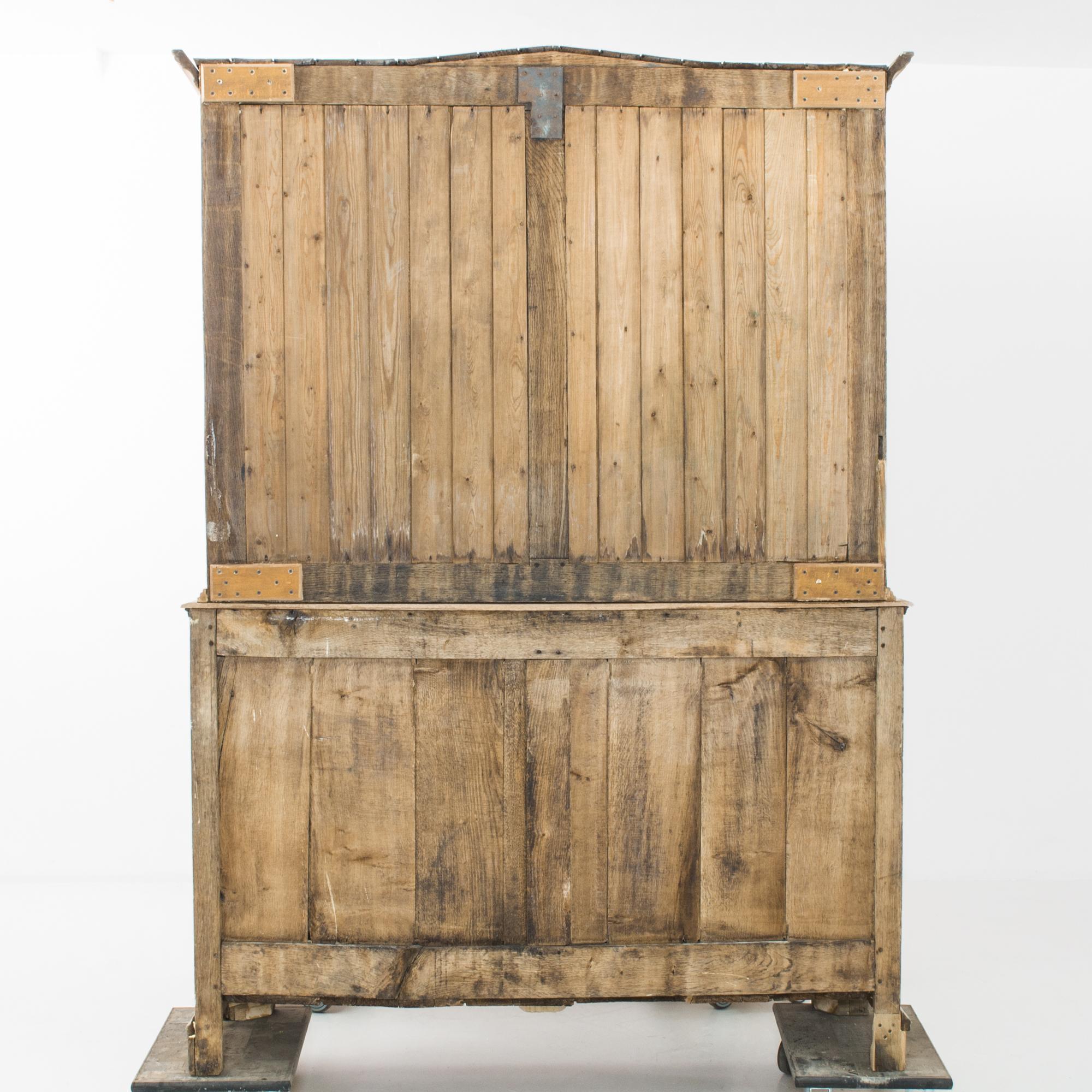 XIXe siècle Vitrine française en chêne blanchi des années 1860