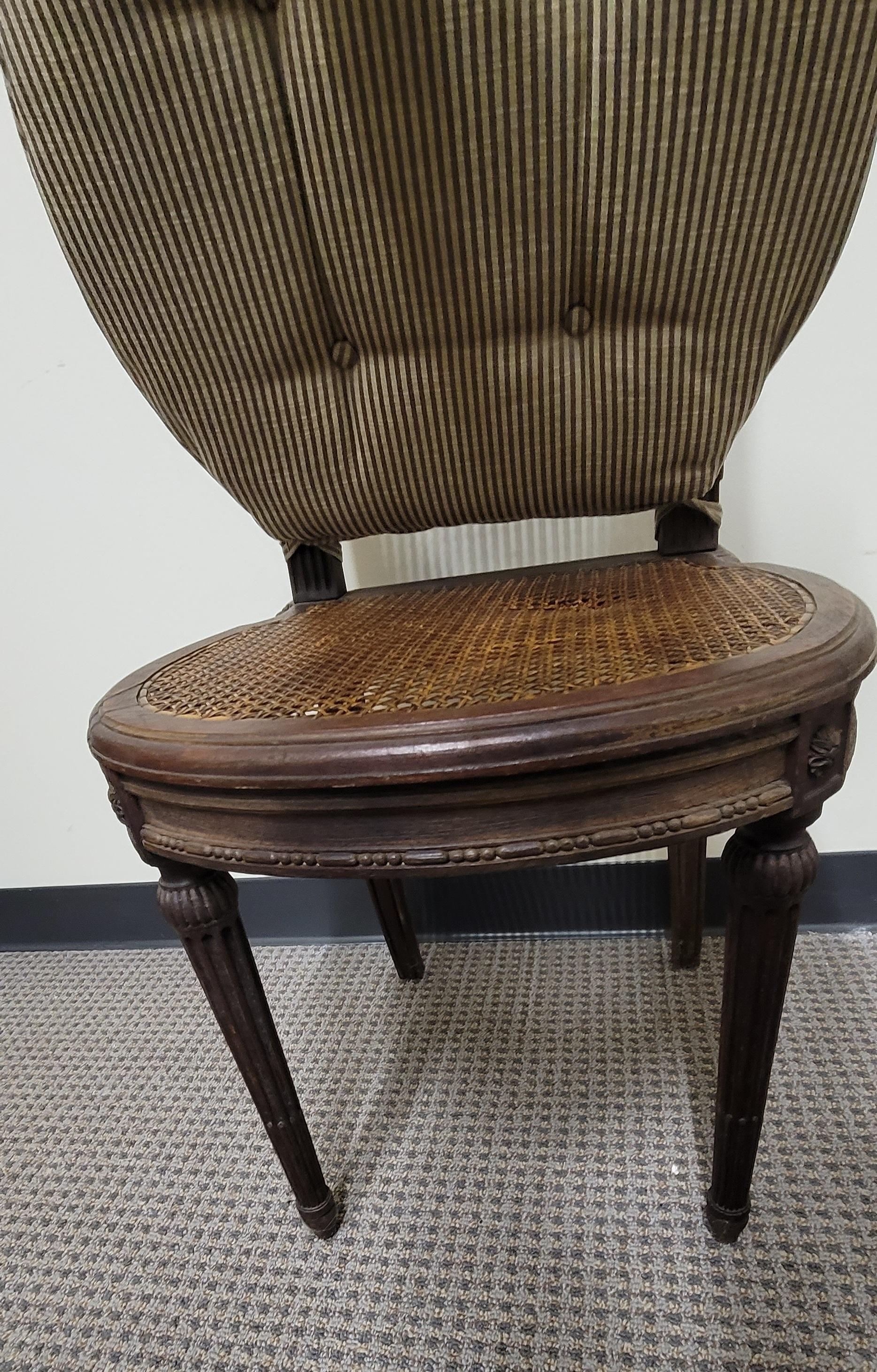 1860s French Fine Hand-Carved Walnut and Cane Side Chair For Sale 2