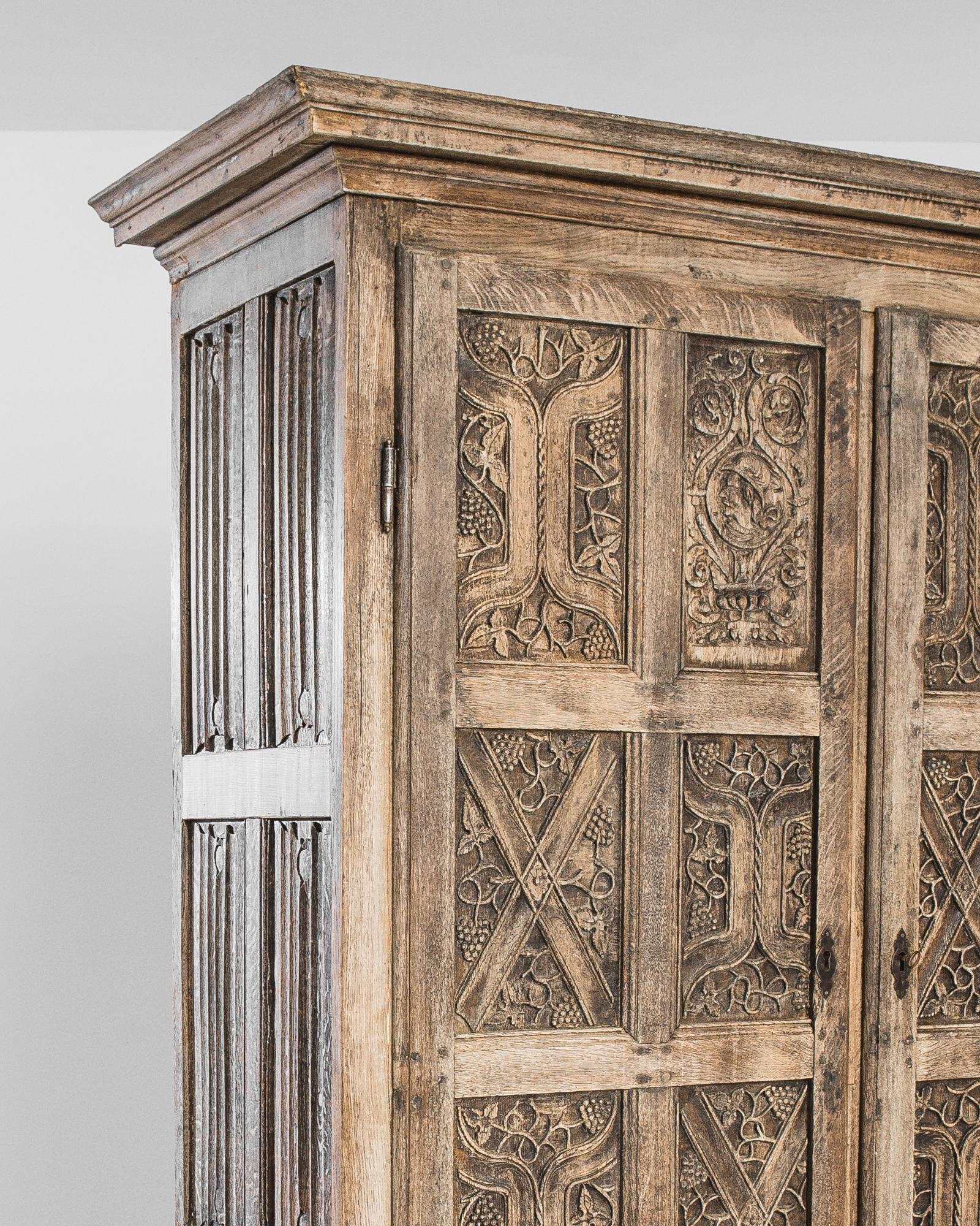 1860s French Oak Cabinet with Carved Vine Panels 4