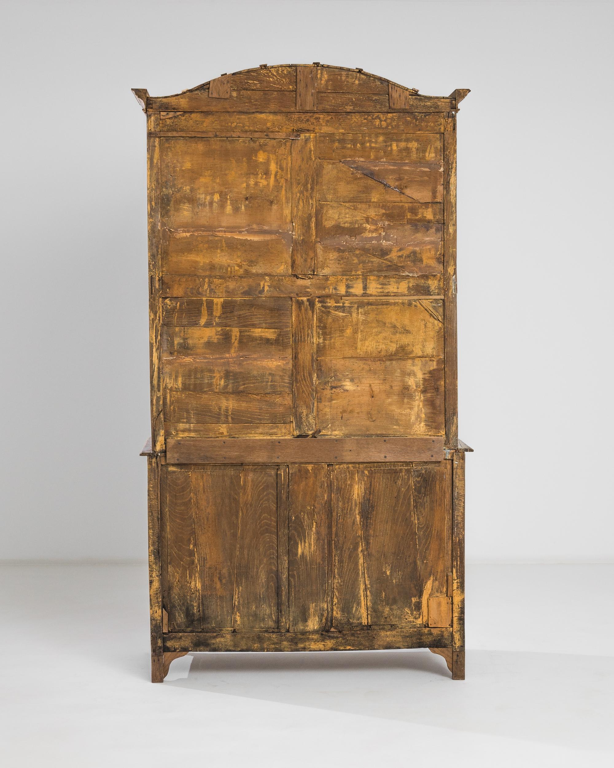 1860s French Oak Vitrine with Patinated Interior For Sale 4