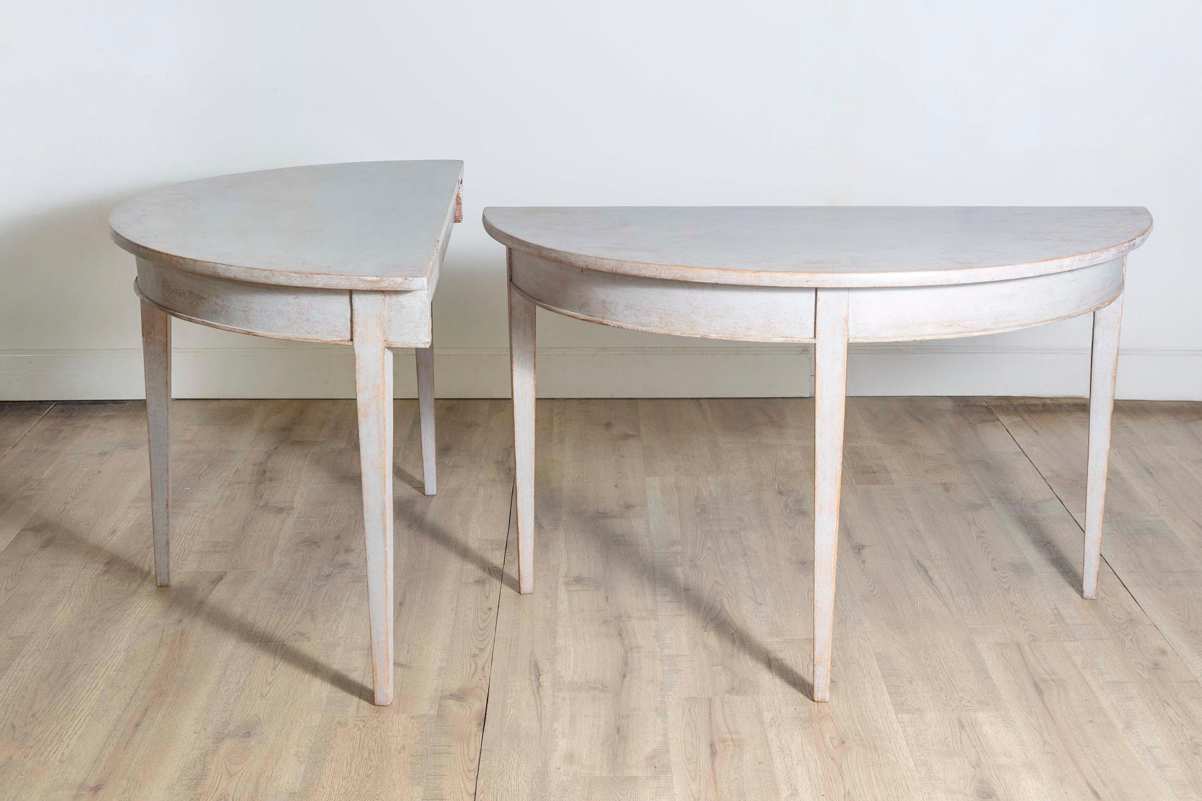 1860s Gustavian Style Swedish Painted Demi-Lune Tables with Tapered Legs In Good Condition For Sale In Atlanta, GA