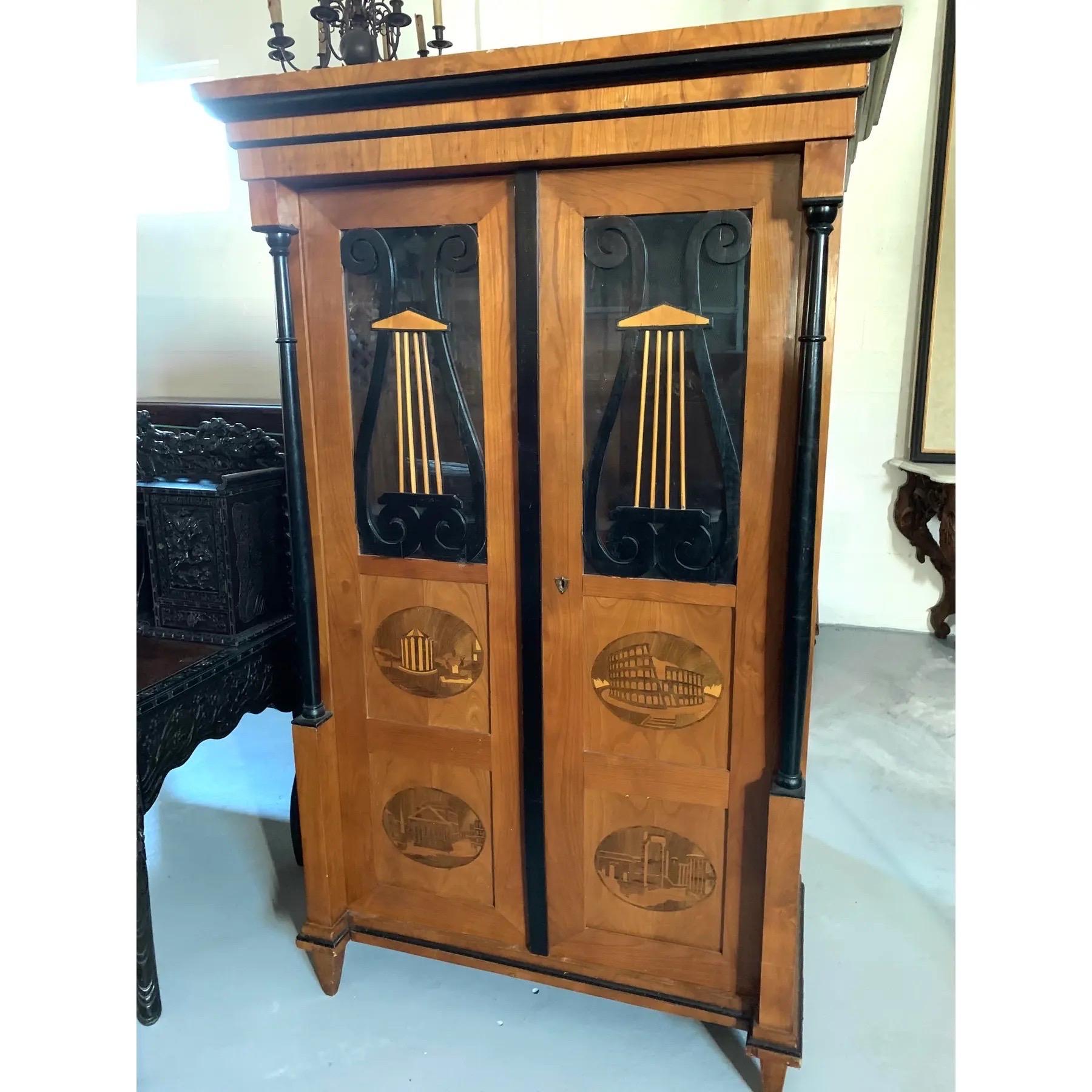 Armario italiano estilo Biedermeier de 1860 en venta 1