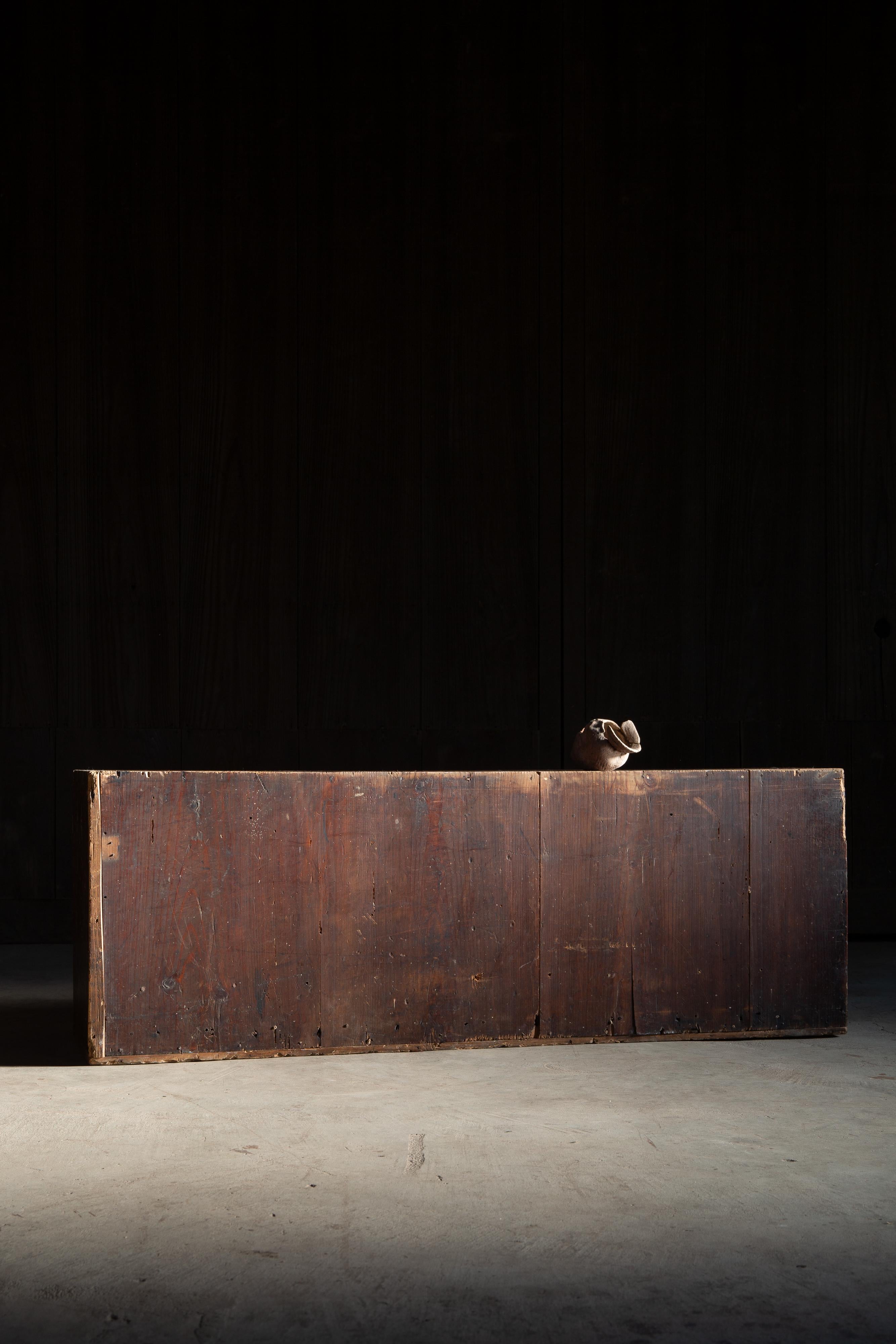 1860er japanische antike Tansu Medizin Kommode & Schwert Lagerung wabi sabi im Angebot 5