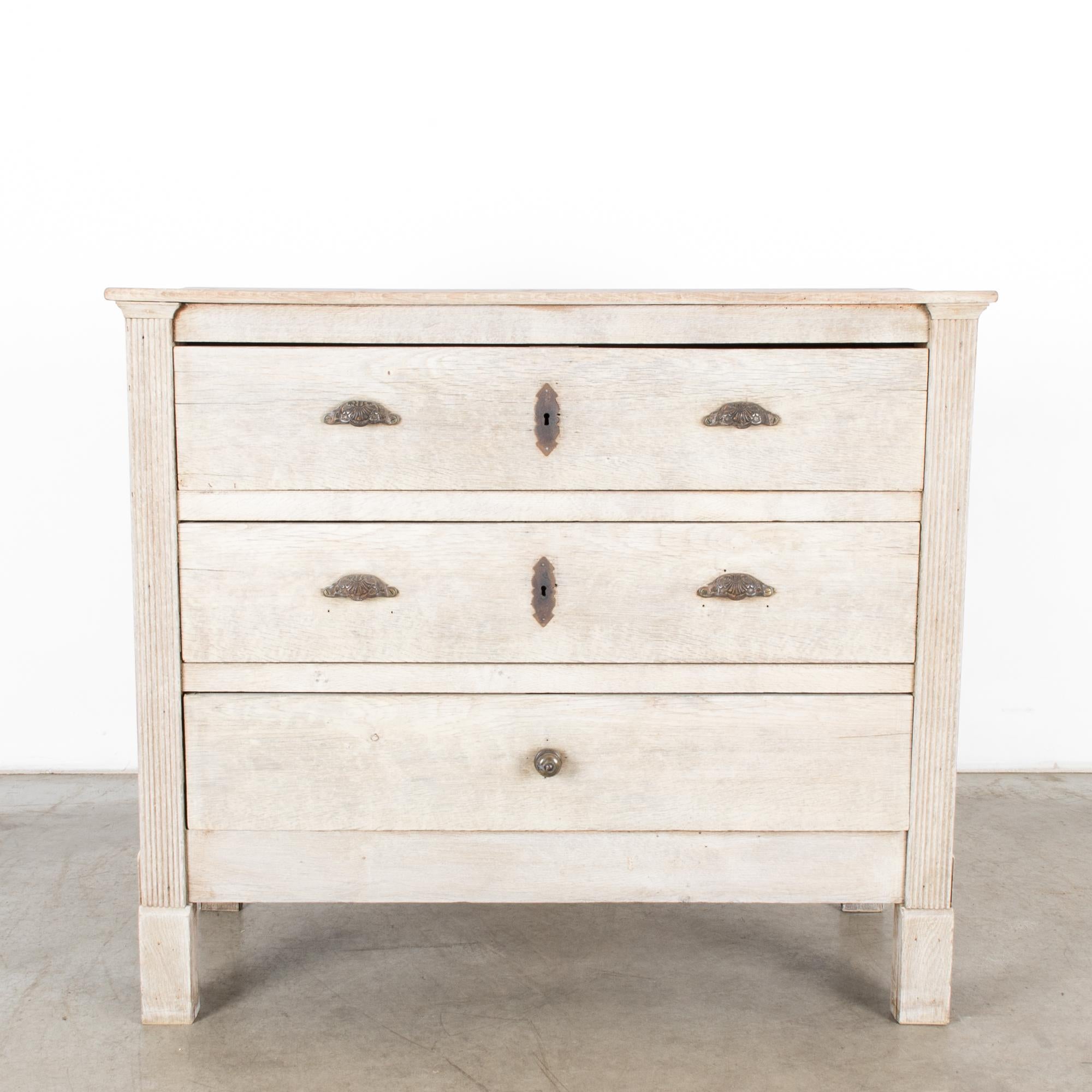 1860s Neoclassical Oak Chest of Drawers 1