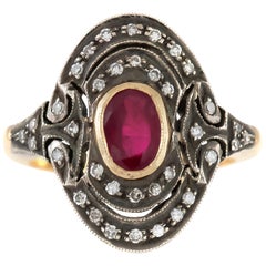 Bague à monture réplique en rubis et diamants des années 1860