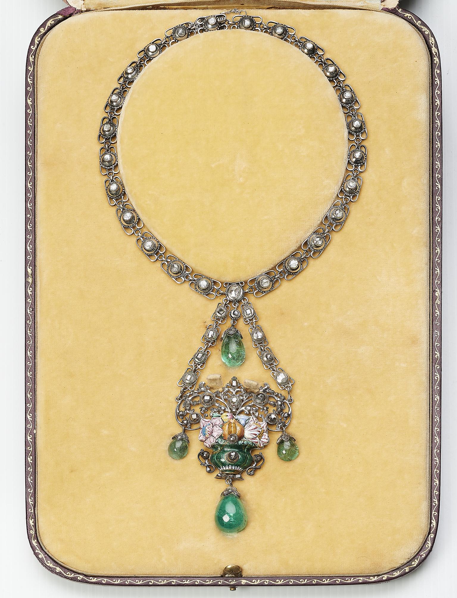 Important 1850s Spanish Romantic  Elizabethan II  140ct Colombian Emeralds Necklace
Mounted in silver the precious material of those times and old cut diamonds
Original Jewelry cases, drawings and sketches with measures
Provenance from an