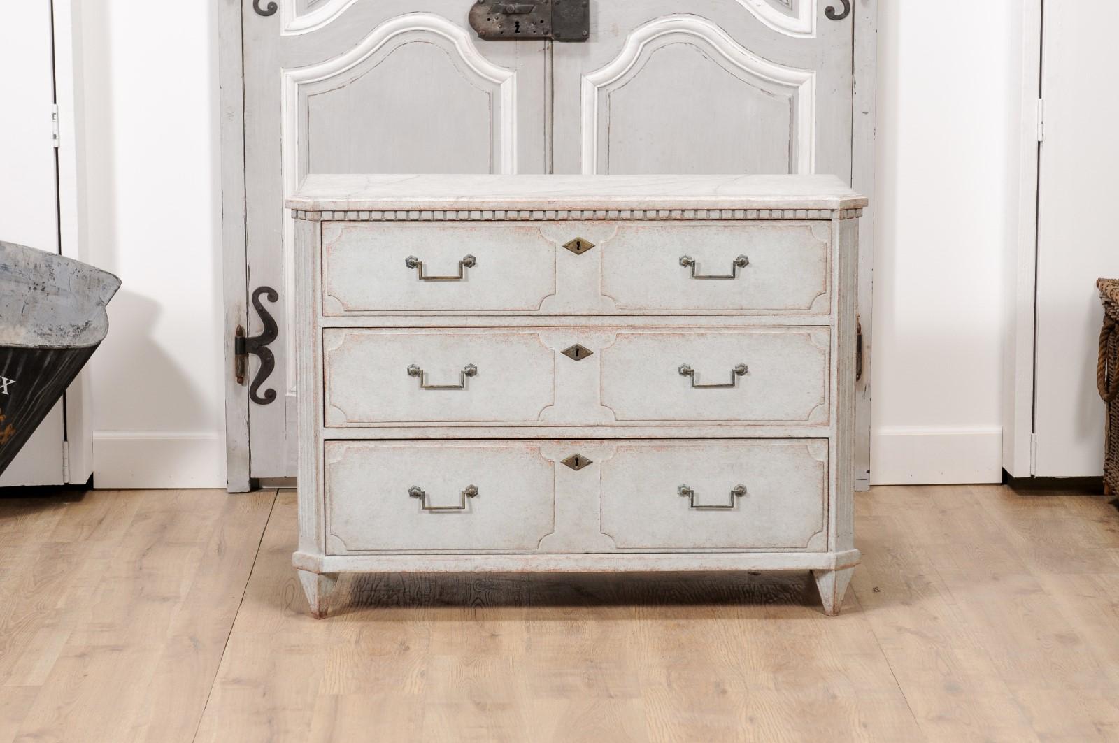 1860s Swedish Gustavian Style Painted Three-Drawer Chest with Dentil Molding 6
