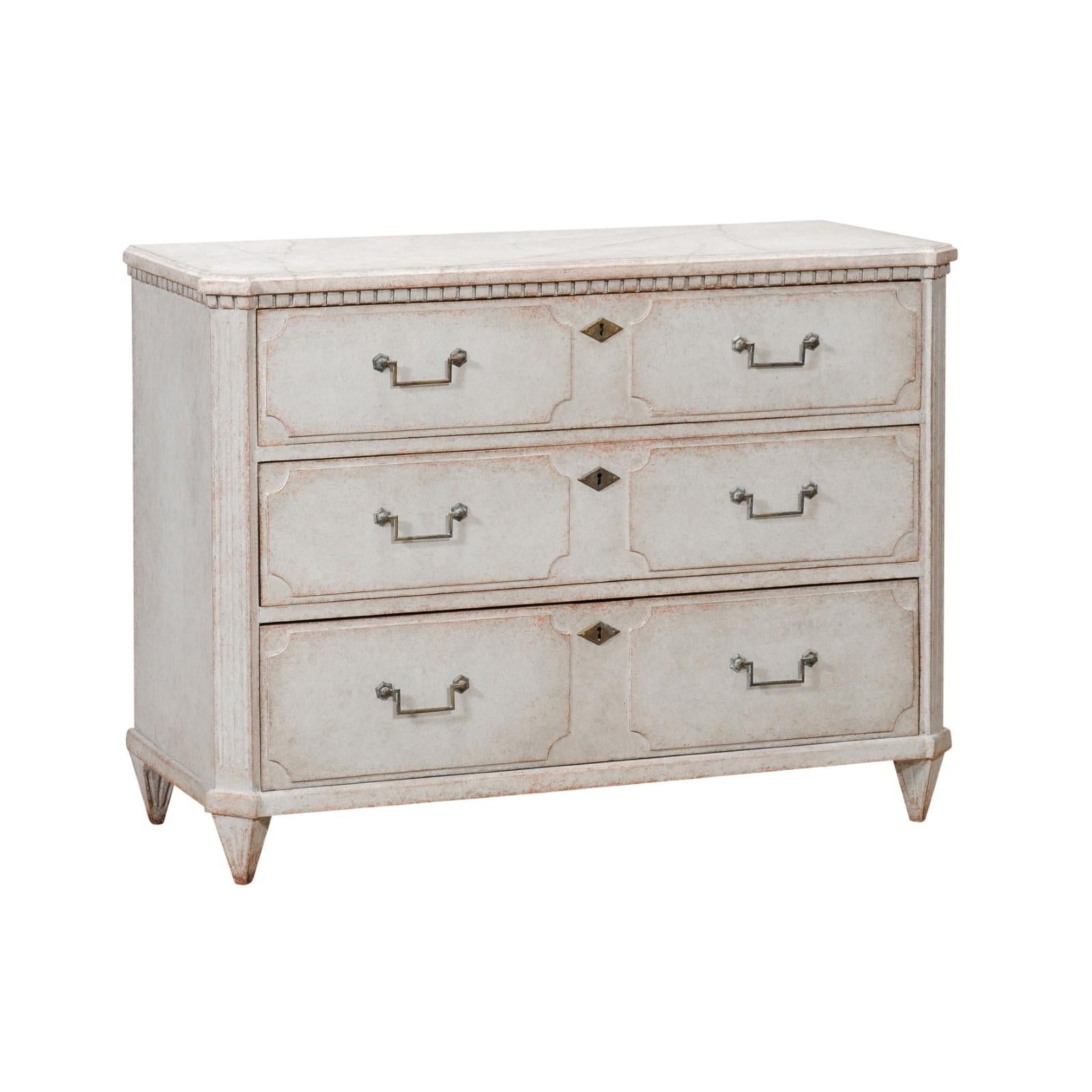 1860s Swedish Gustavian Style Painted Three-Drawer Chest with Dentil Molding 7