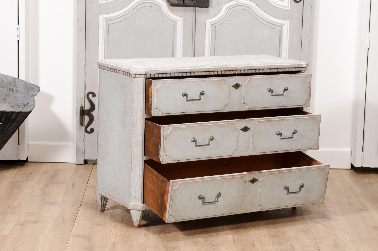 1860s Swedish Gustavian Style Painted Three-Drawer Chest with Dentil Molding In Good Condition In Atlanta, GA