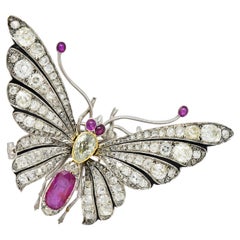 Broche victorienne en or 18 carats avec rubis et diamants de couleur verte fantaisie de 12,70 carats, années 1860