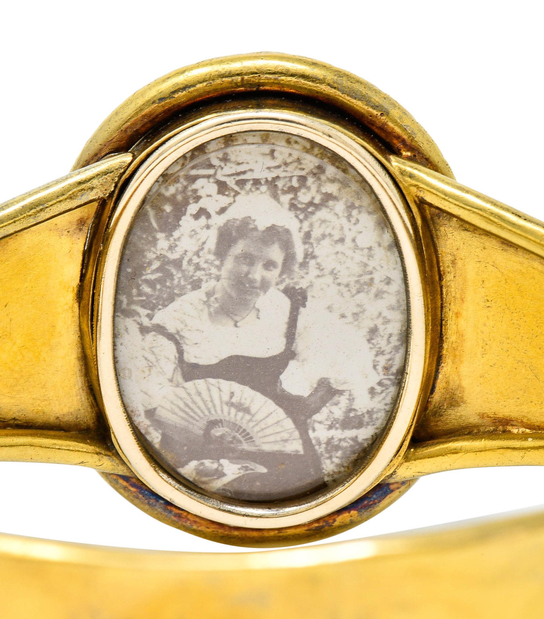 1860's Victorian Diamond 18 Karat Gold Mourning Locket Bangle Bracelet 5