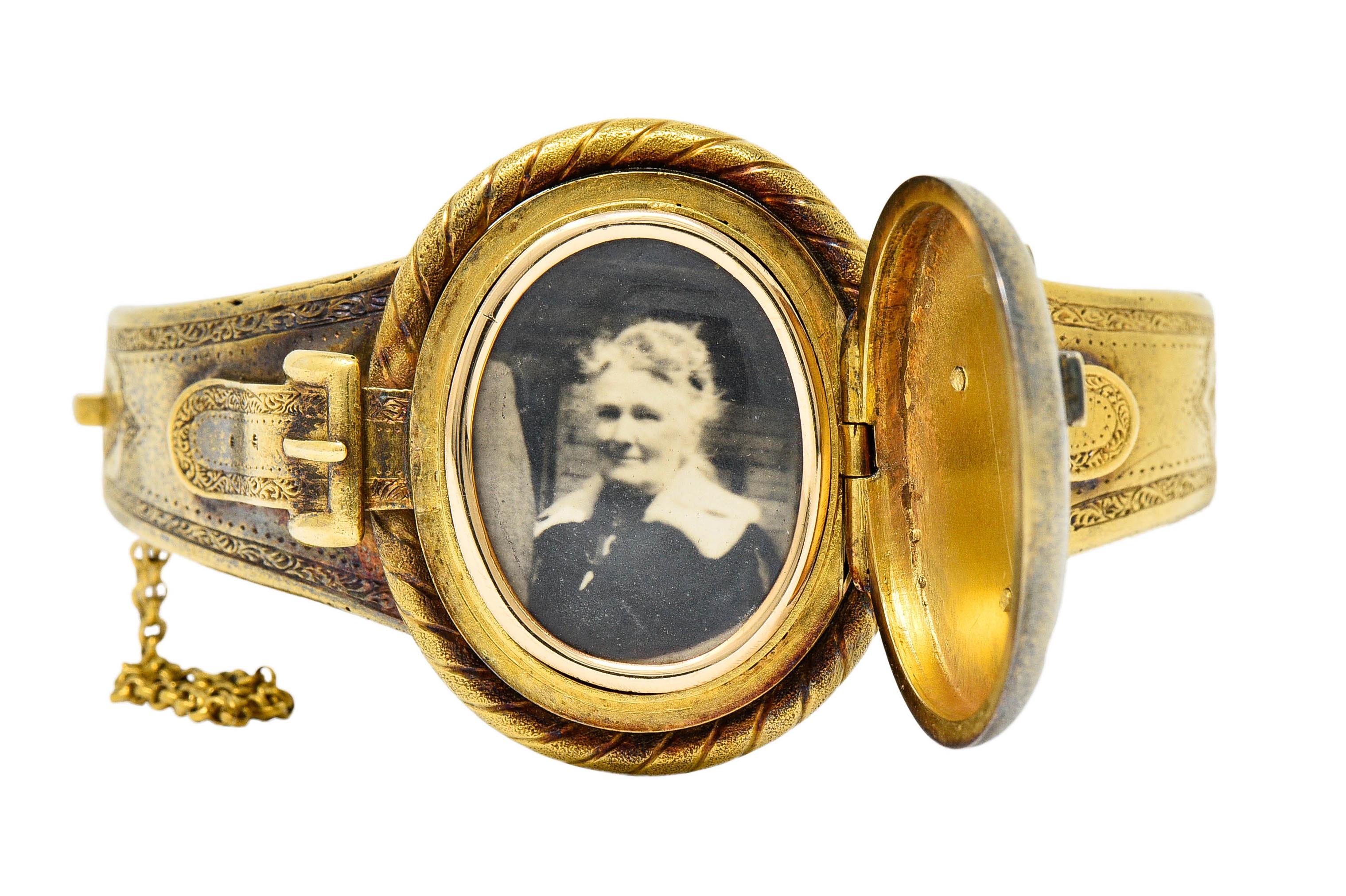 1860's Victorian Diamond 18 Karat Gold Mourning Locket Bangle Bracelet 3