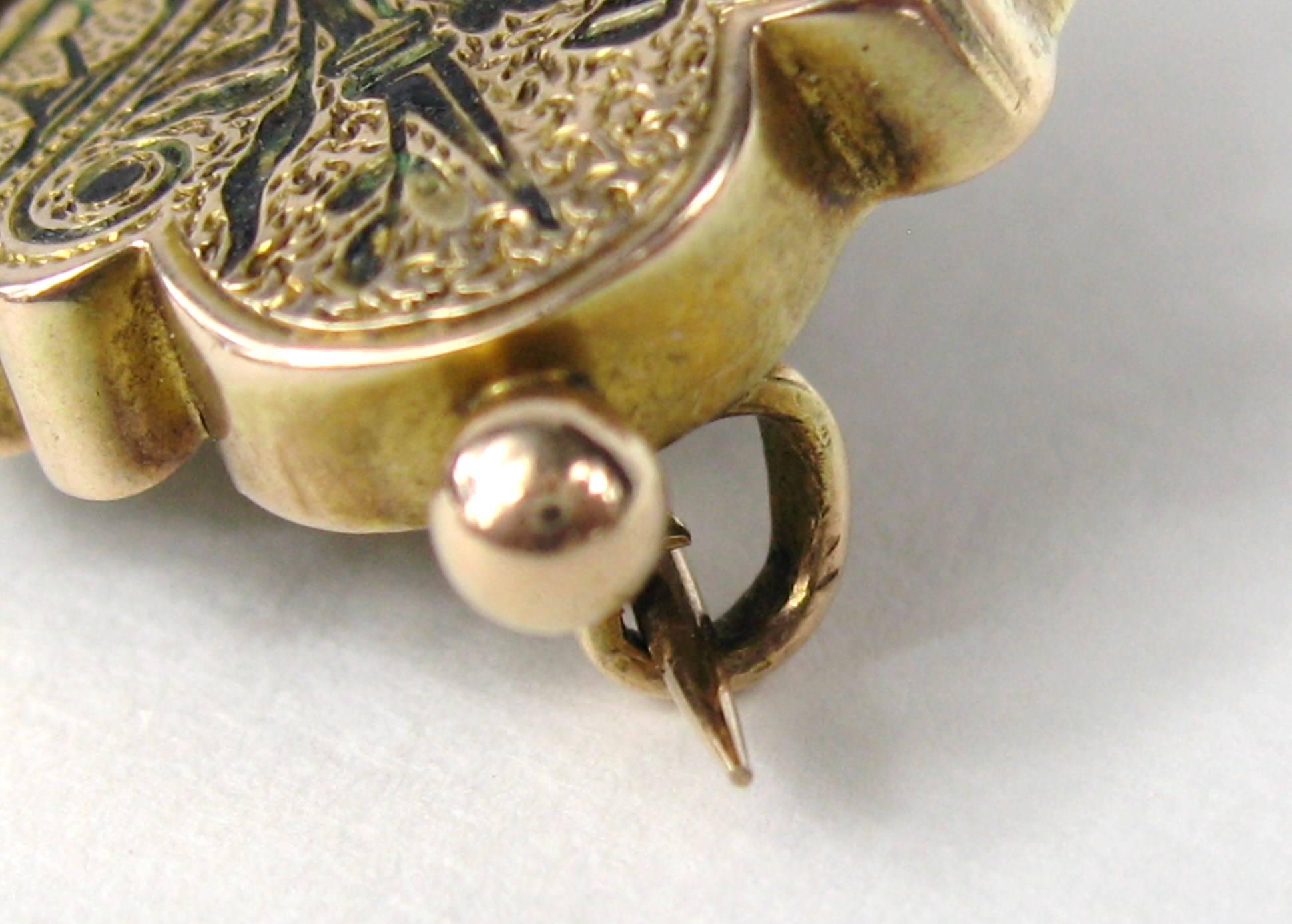 Viktorianische Goldtropfen-Perlenbrosche oder Anhänger aus den 1860er Jahren mit Saatperlen (Rundschliff) im Angebot